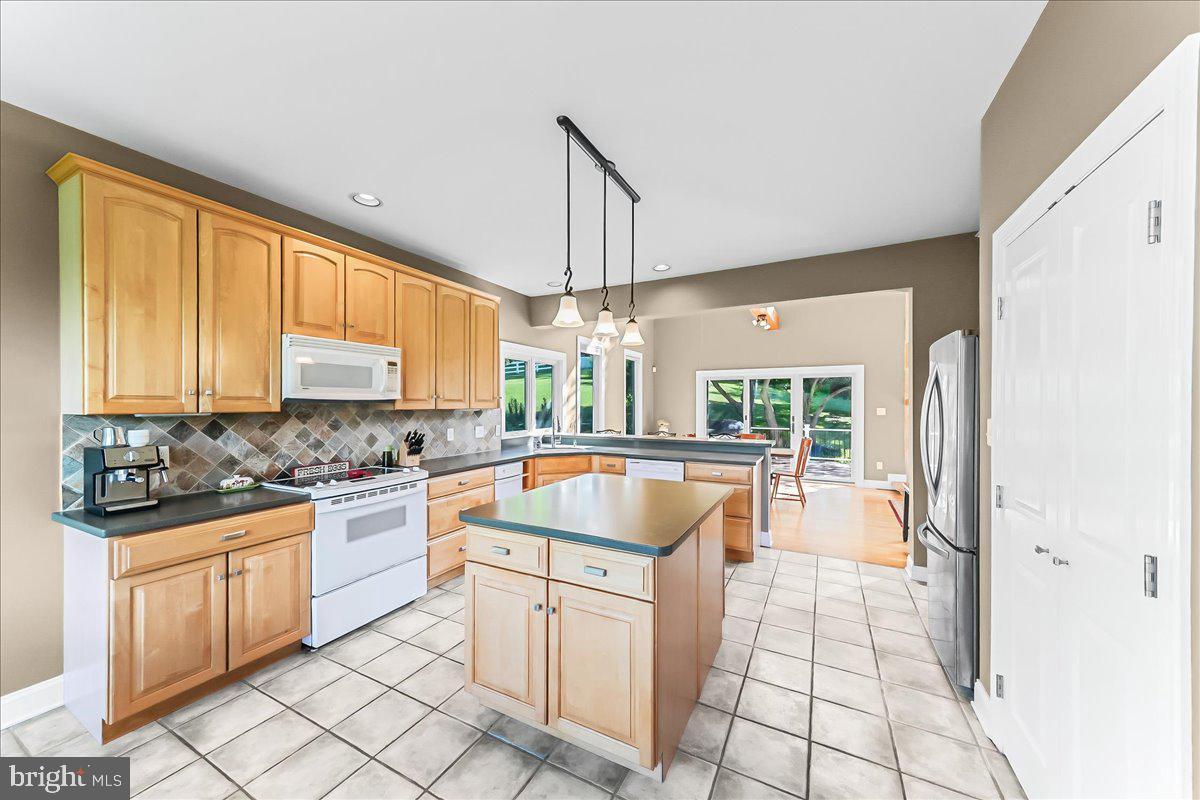 FAIR HILL - Residential