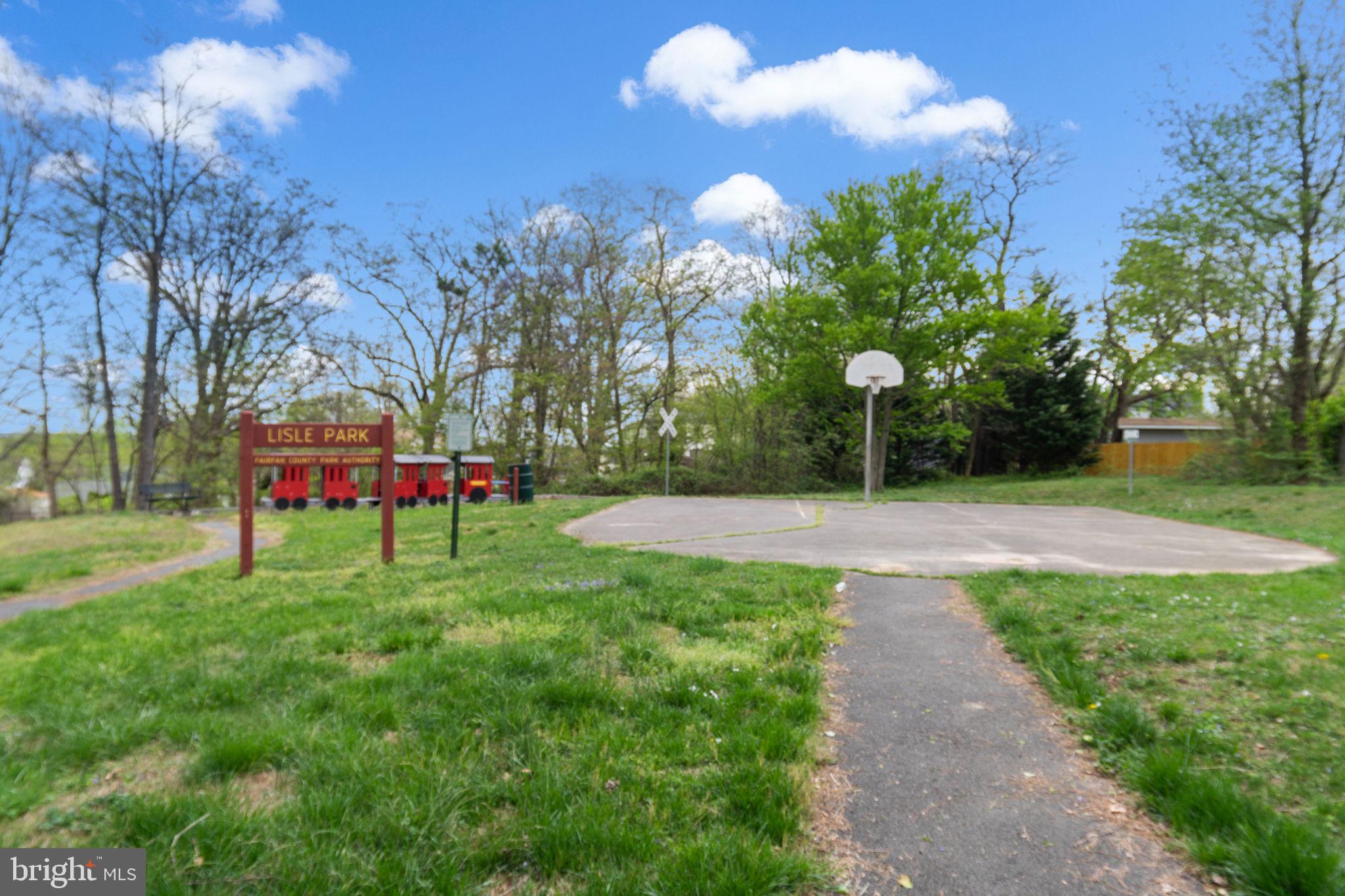 DOLLEY MADISON ESTATES - Residential