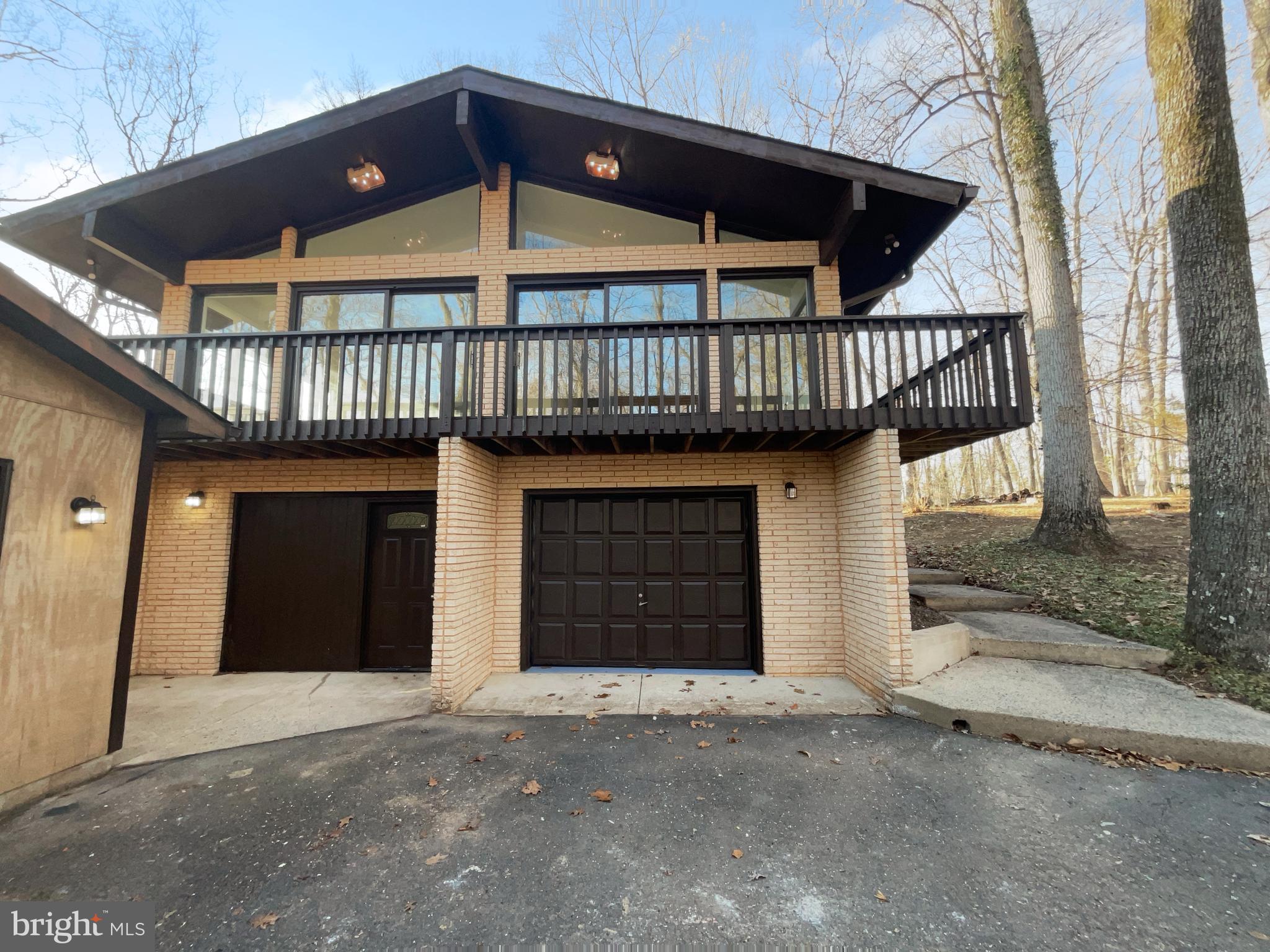 LAWNVALE ESTATES - Residential