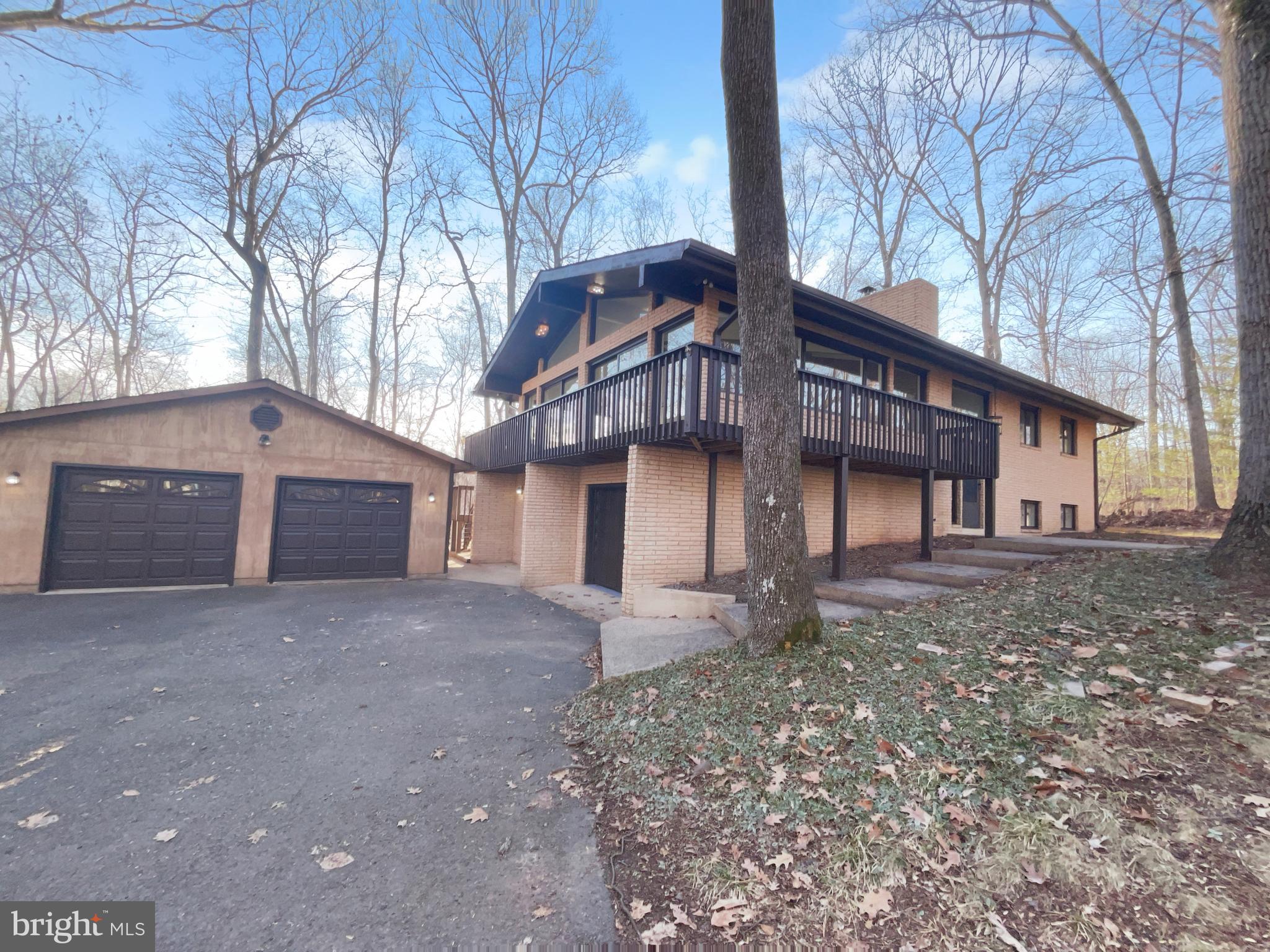 LAWNVALE ESTATES - Residential