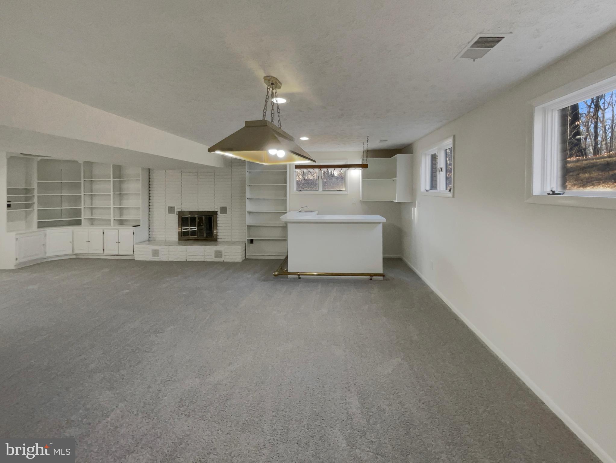 LAWNVALE ESTATES - Residential