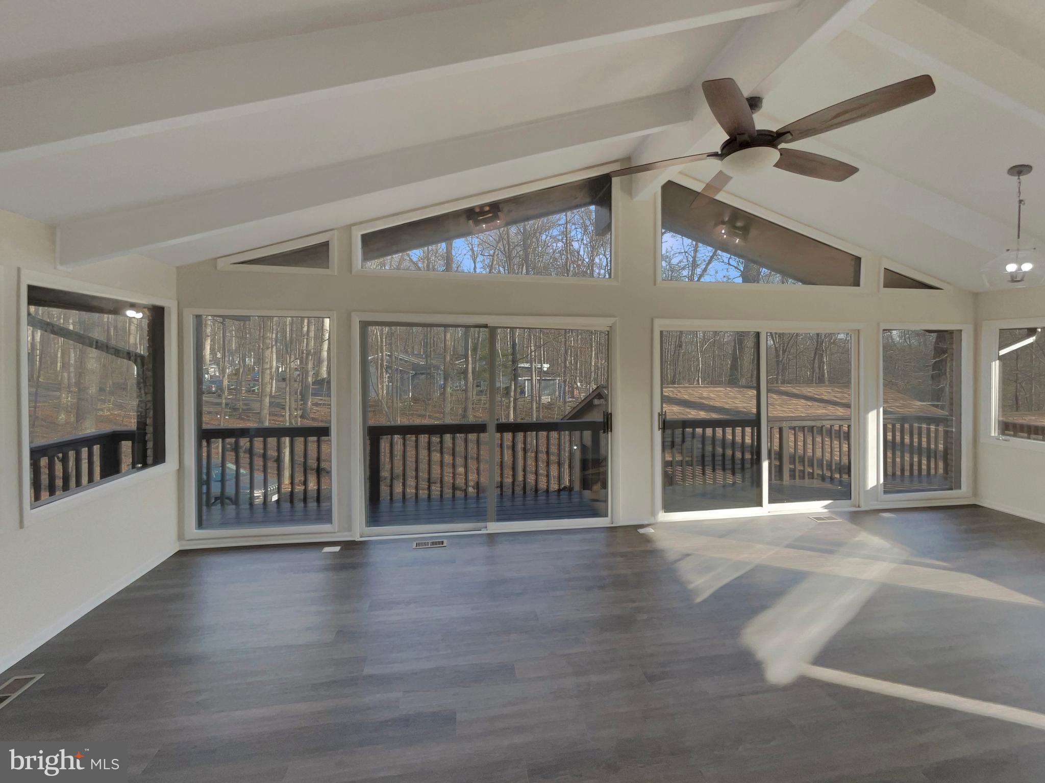 LAWNVALE ESTATES - Residential