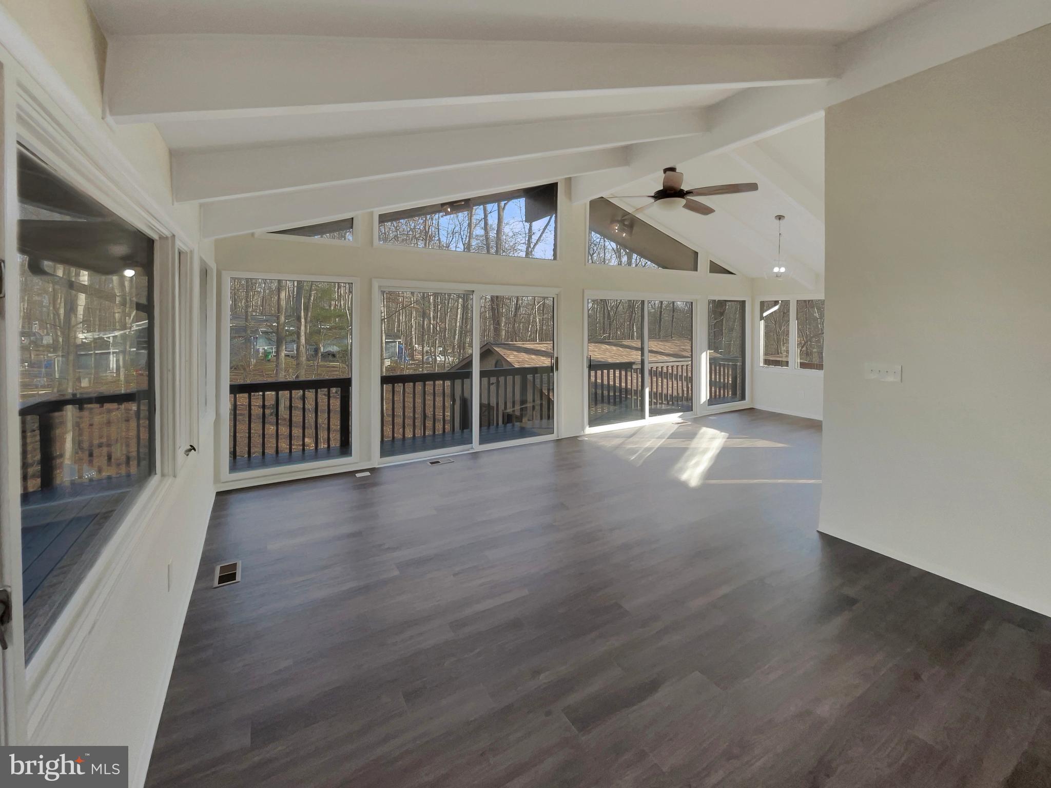 LAWNVALE ESTATES - Residential