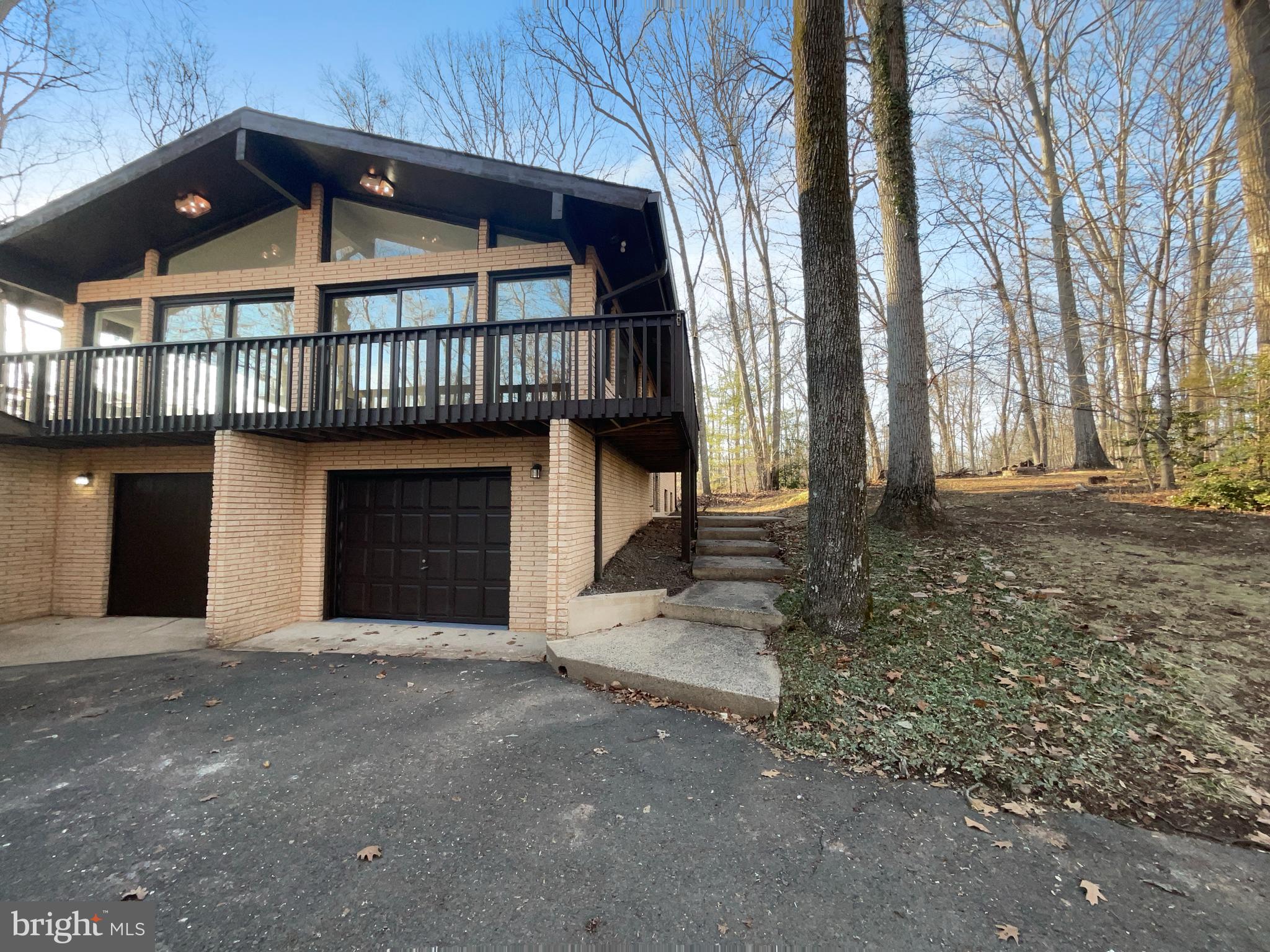 LAWNVALE ESTATES - Residential