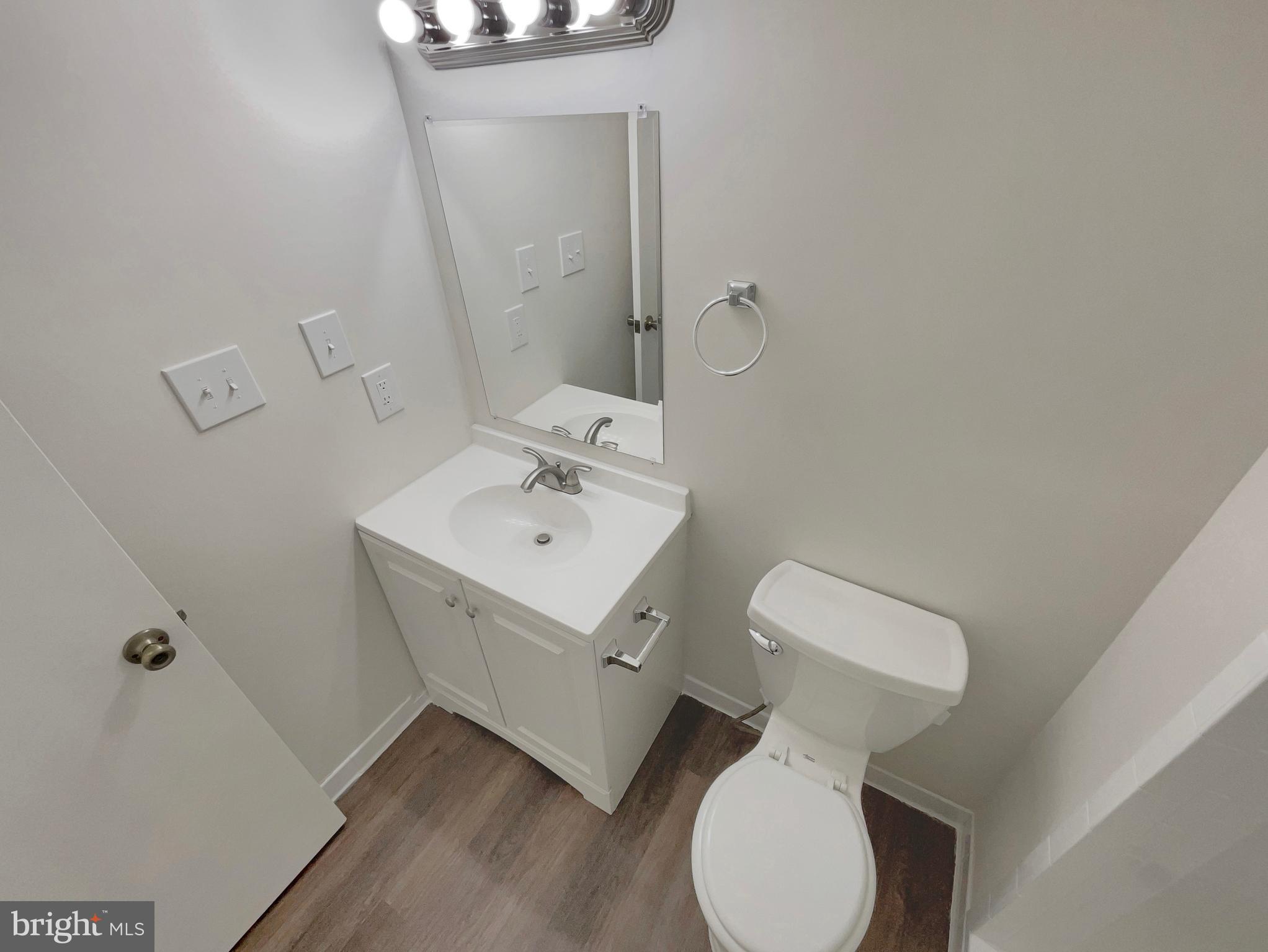 LAWNVALE ESTATES - Residential