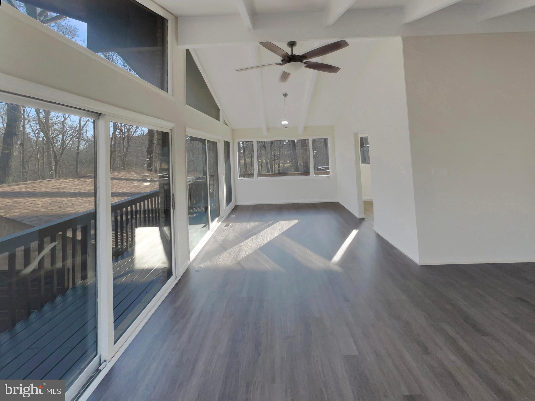 LAWNVALE ESTATES - Residential