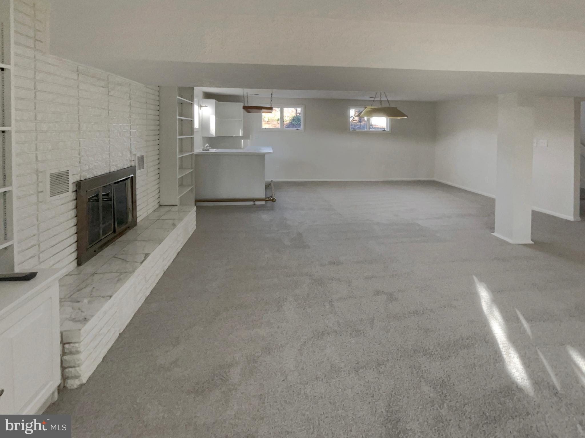 LAWNVALE ESTATES - Residential