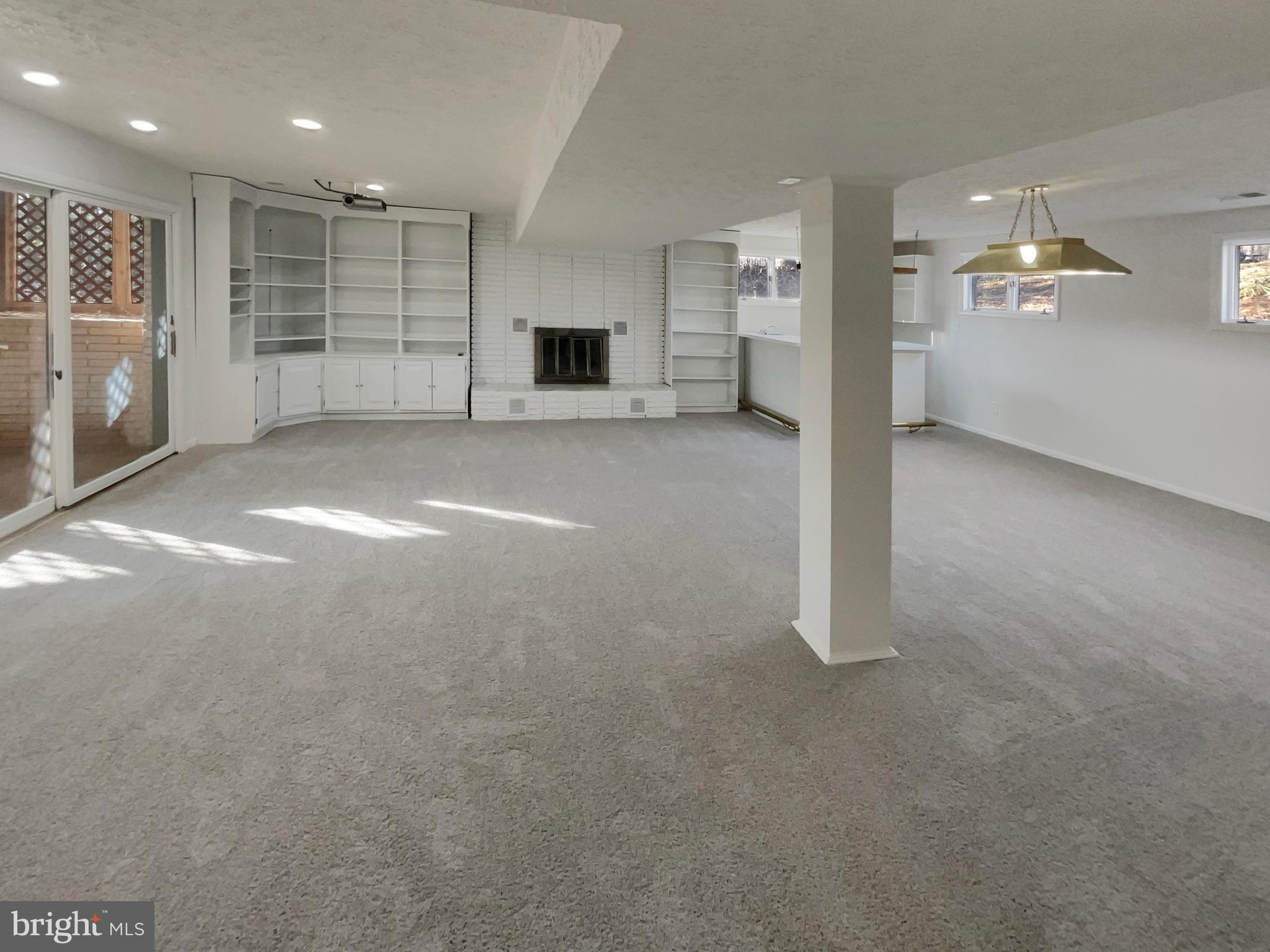 LAWNVALE ESTATES - Residential