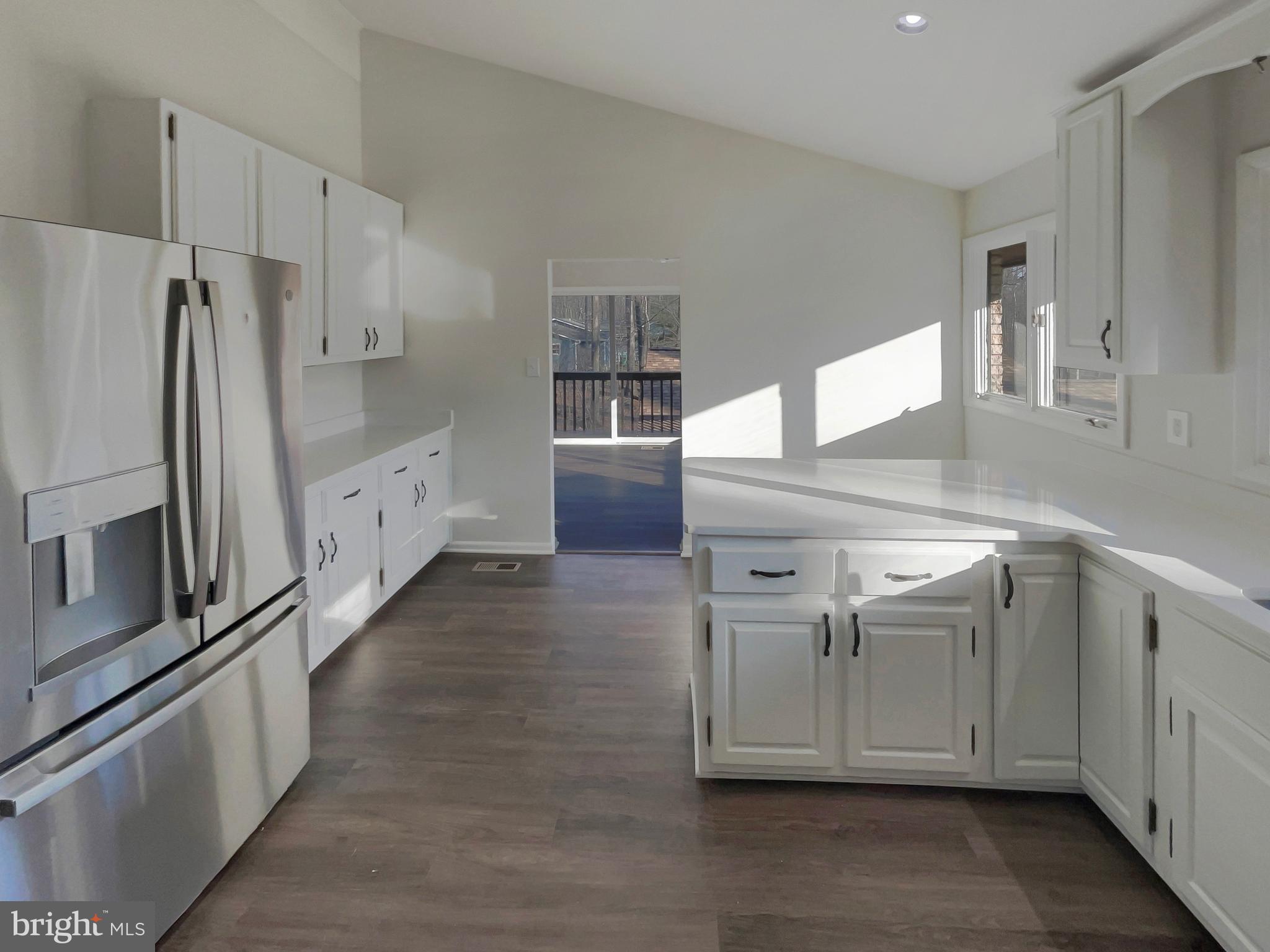 LAWNVALE ESTATES - Residential