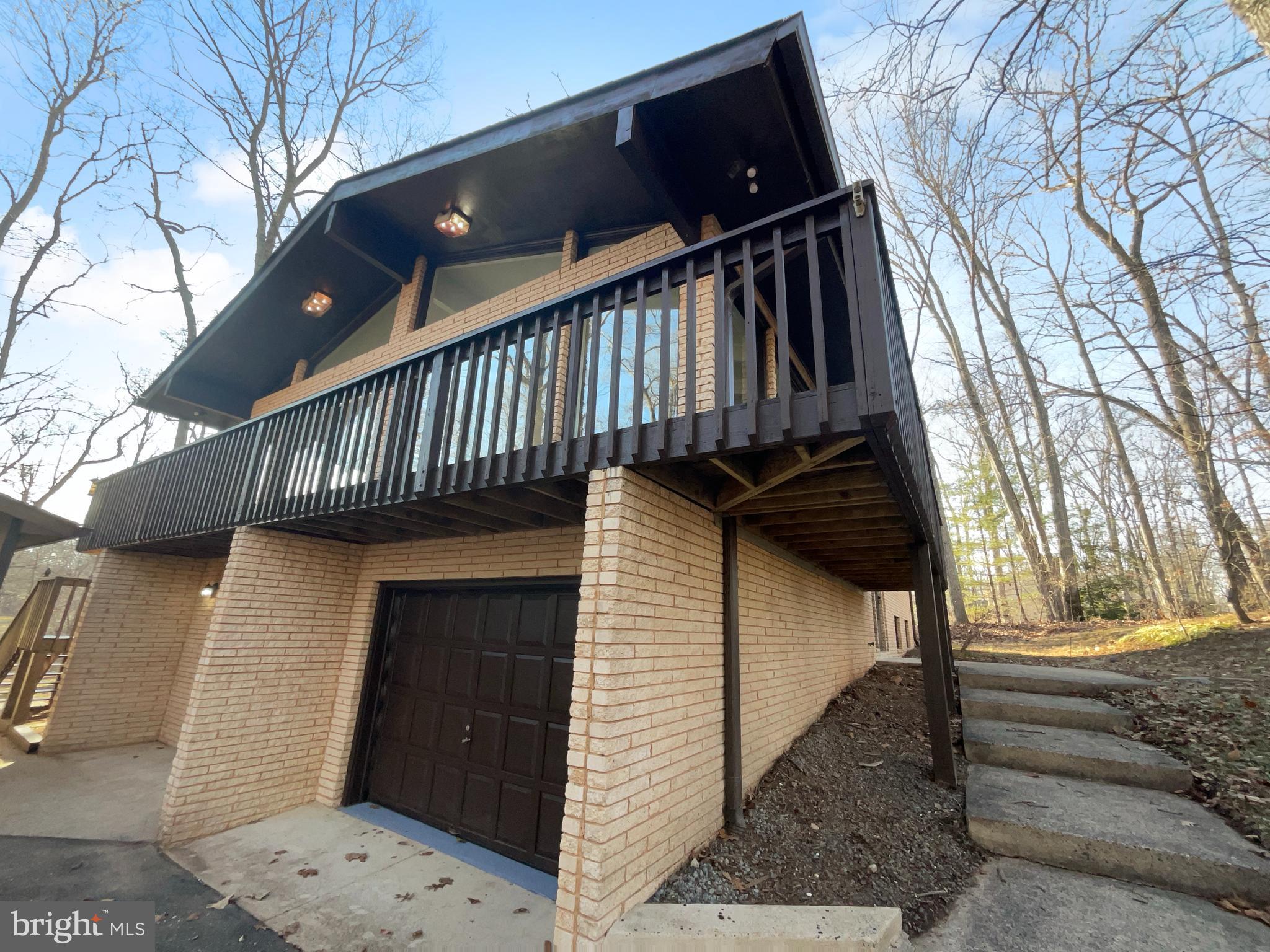 LAWNVALE ESTATES - Residential