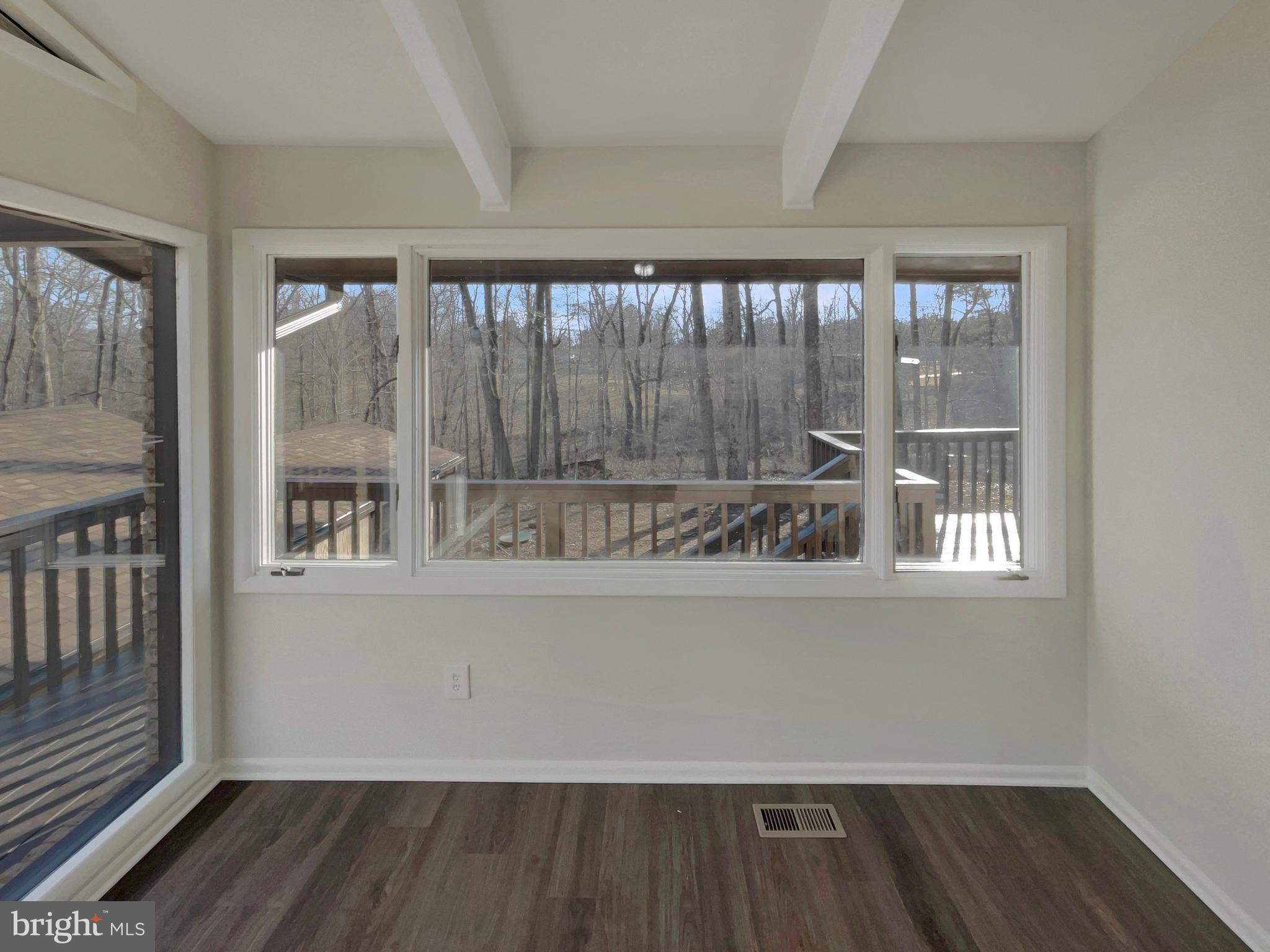 LAWNVALE ESTATES - Residential