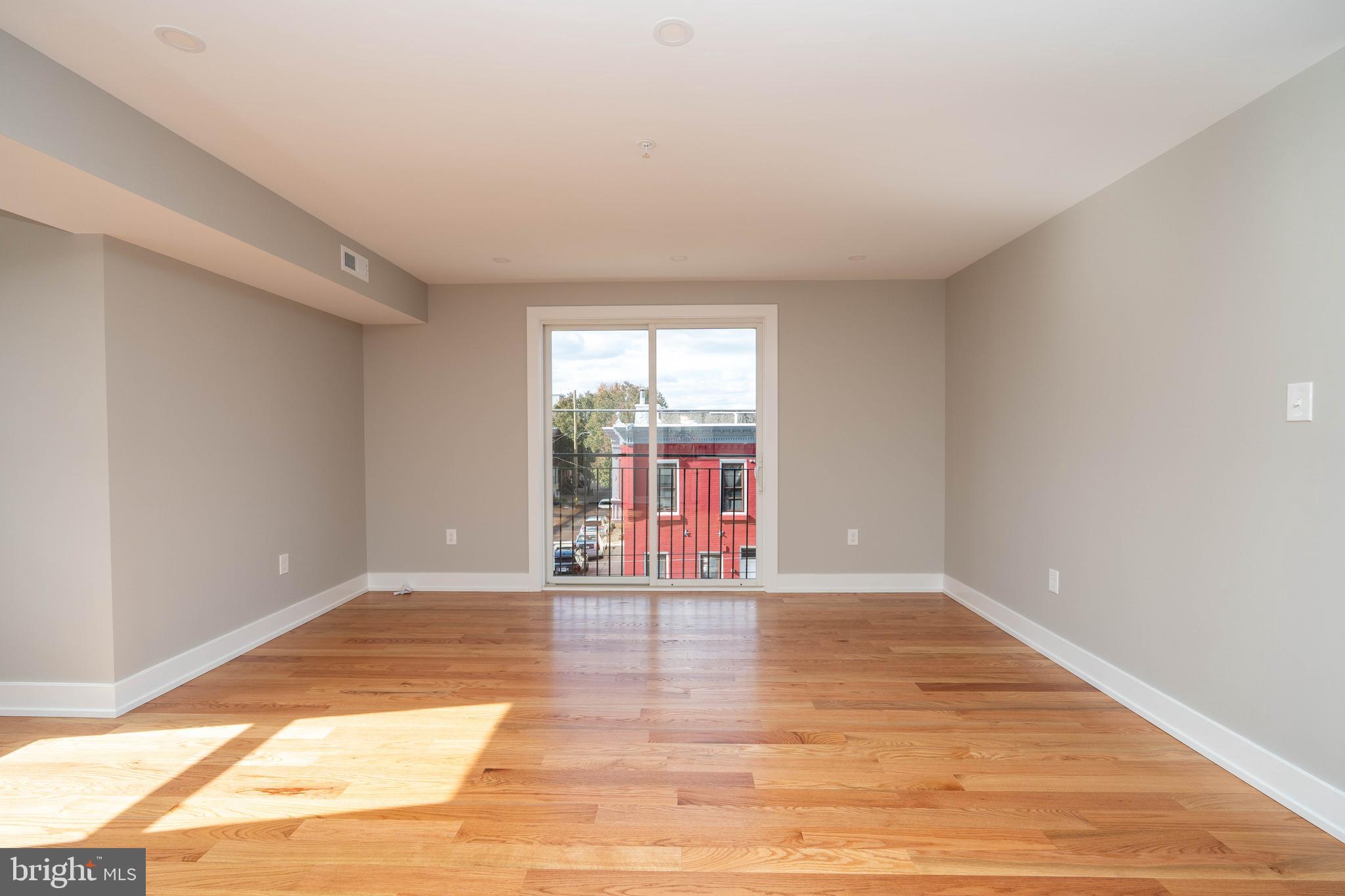 DICKINSON NARROWS - Residential Lease