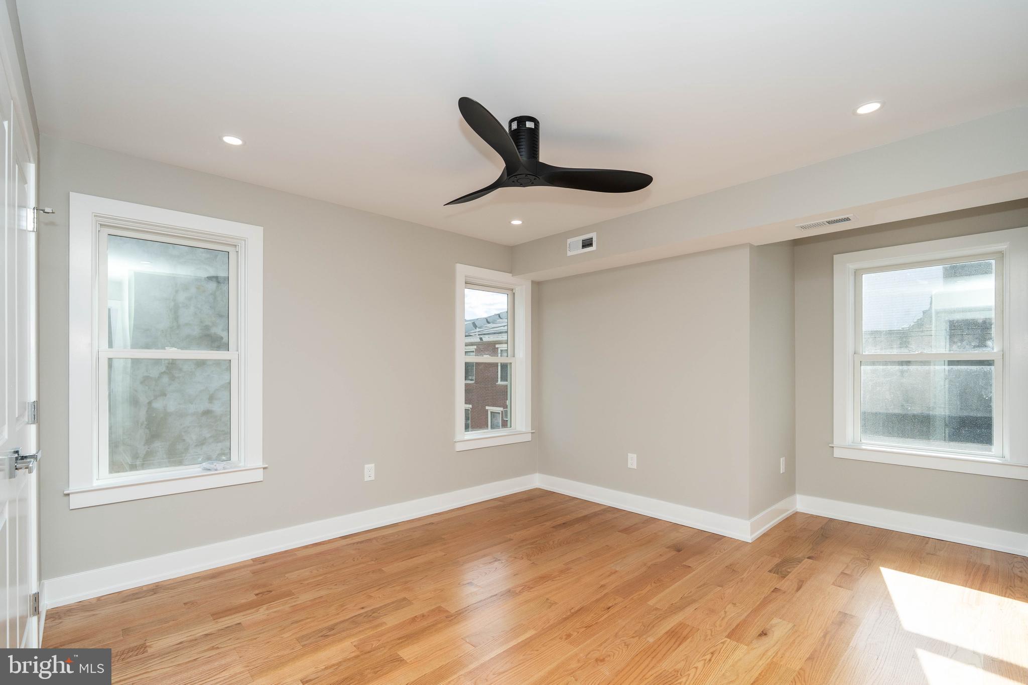 DICKINSON NARROWS - Residential Lease