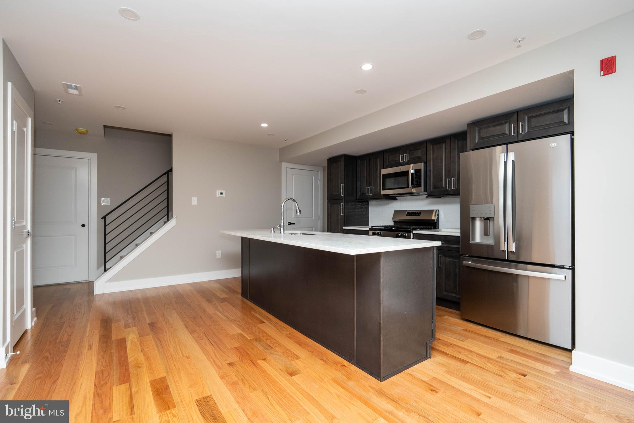 DICKINSON NARROWS - Residential Lease