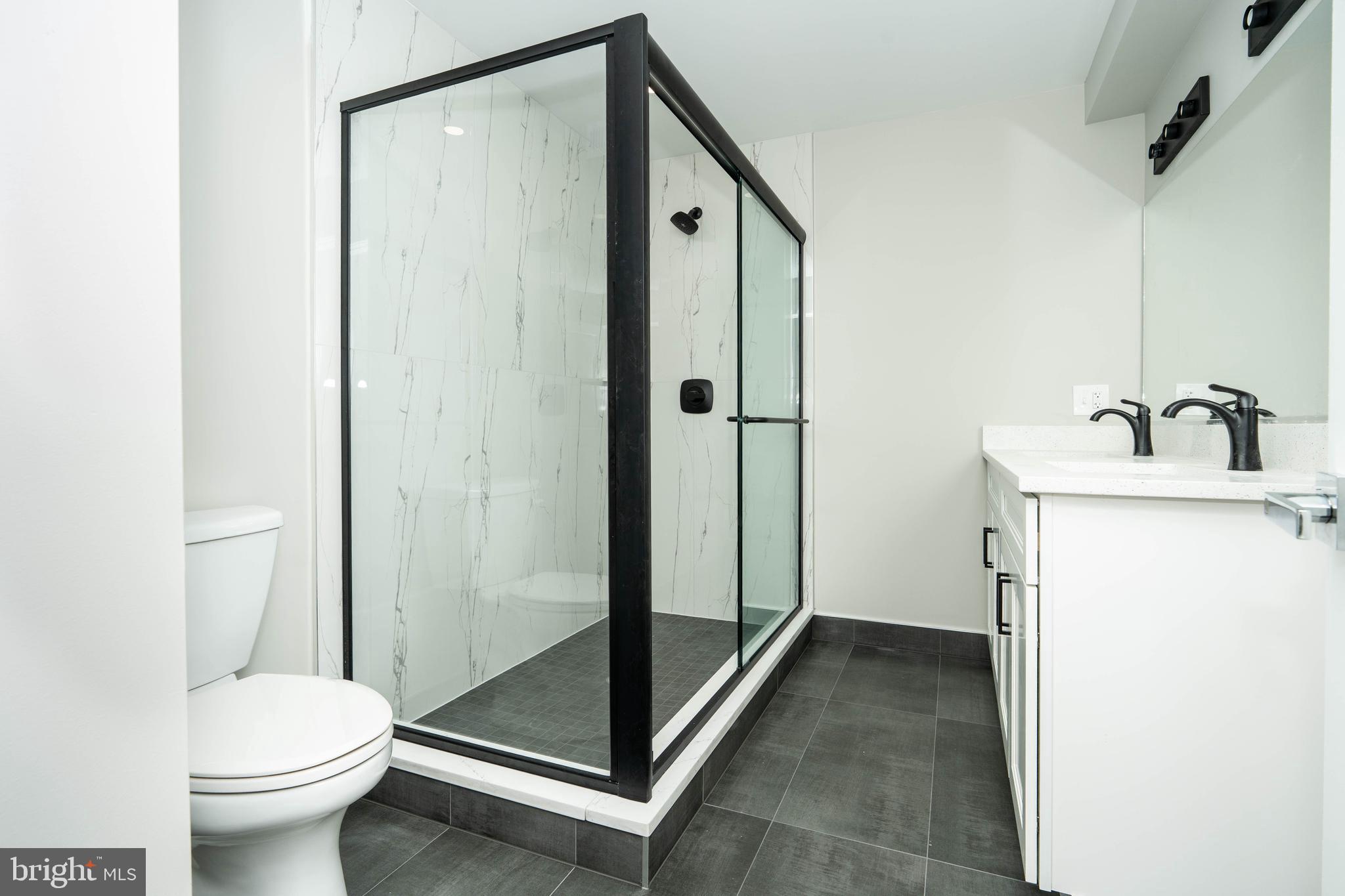 DICKINSON NARROWS - Residential Lease