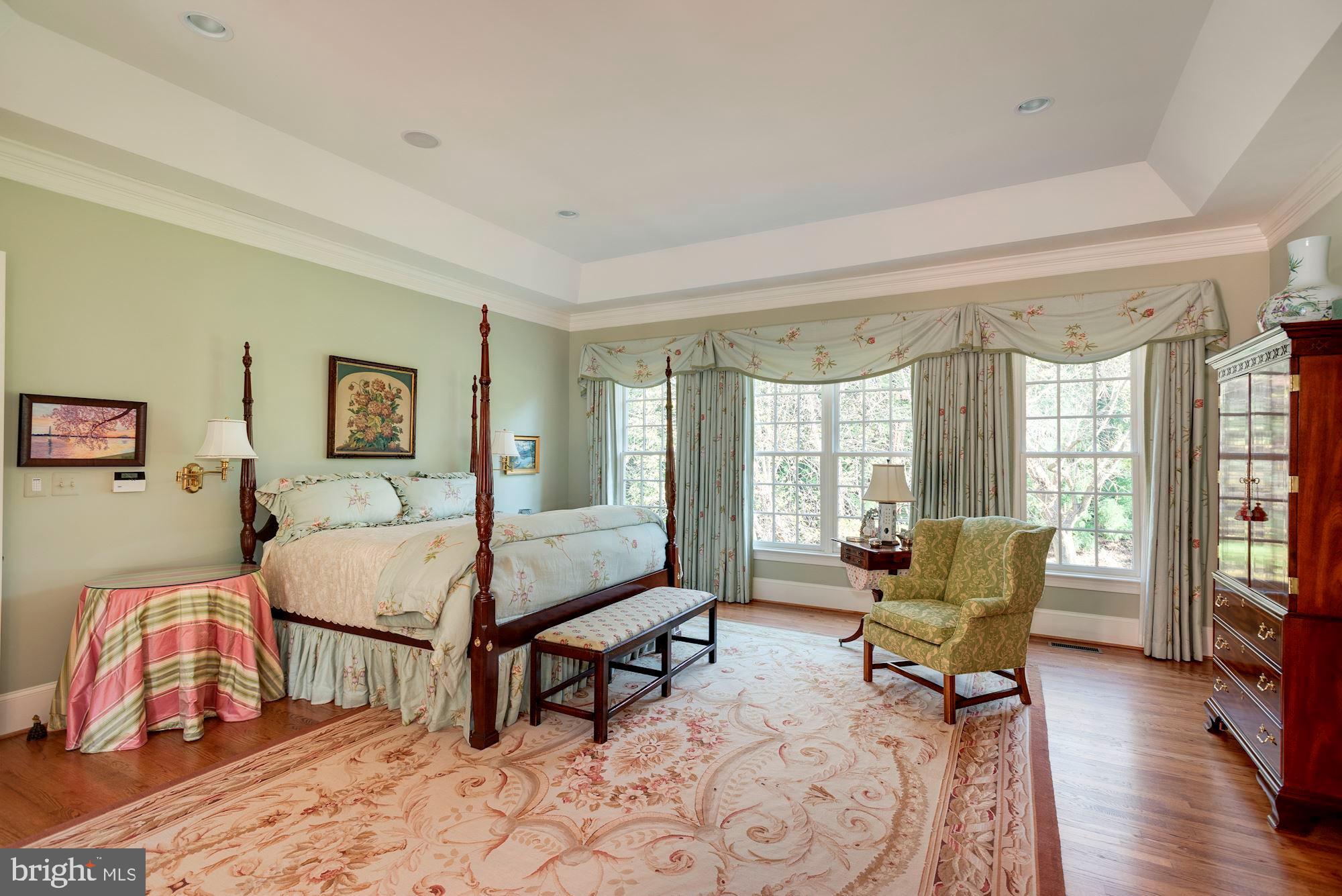 LANGLEY COURT - Residential