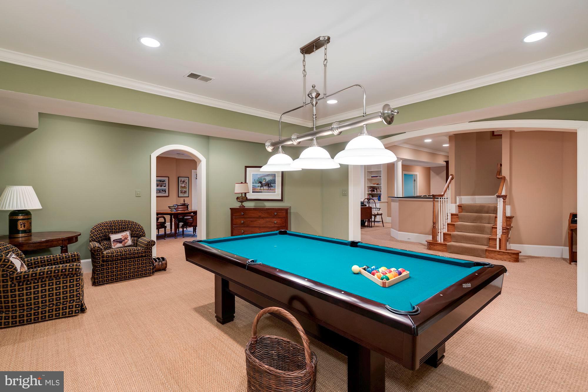 LANGLEY COURT - Residential