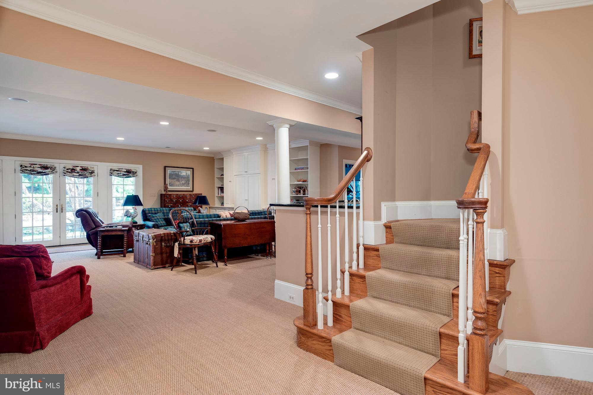 LANGLEY COURT - Residential