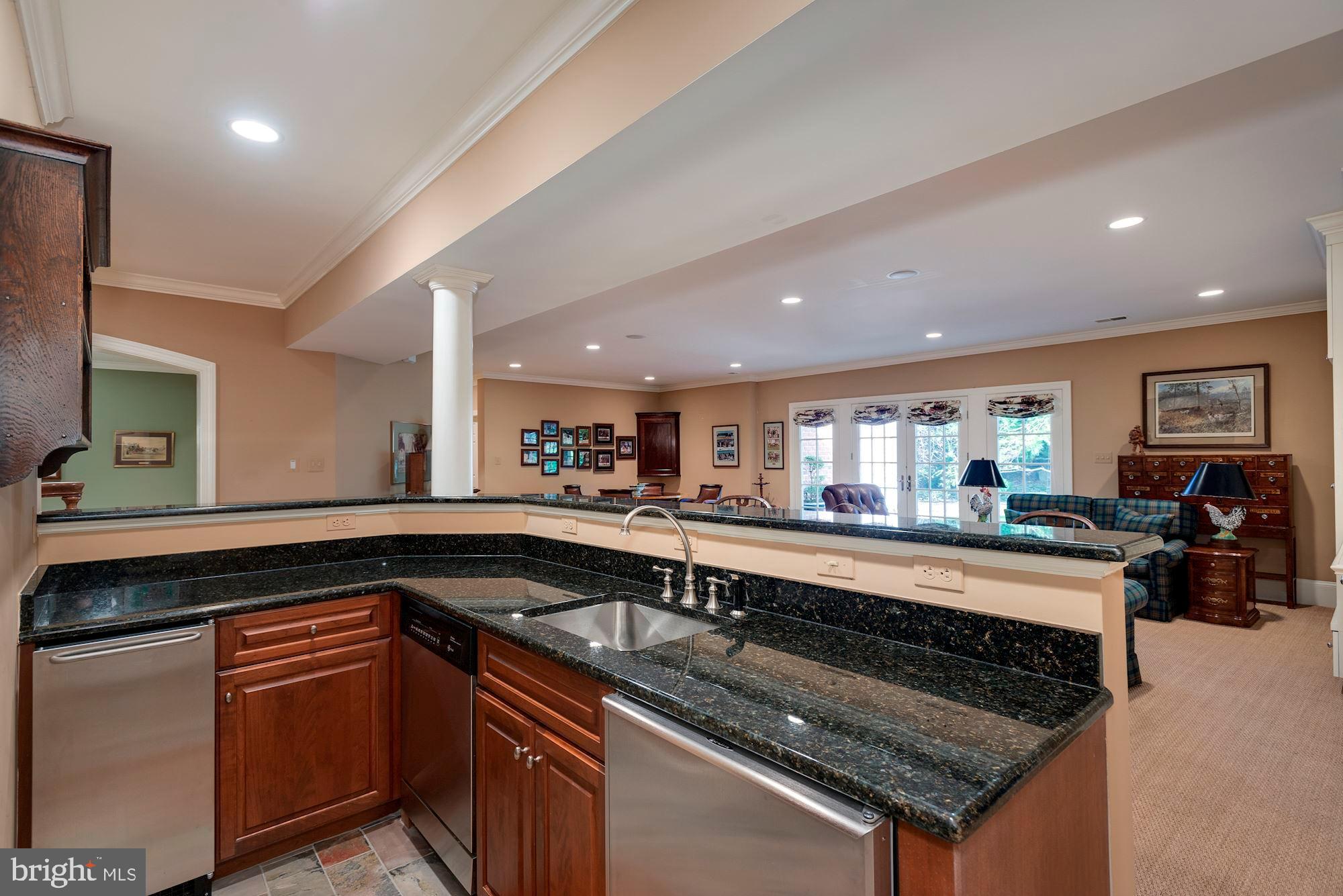 LANGLEY COURT - Residential