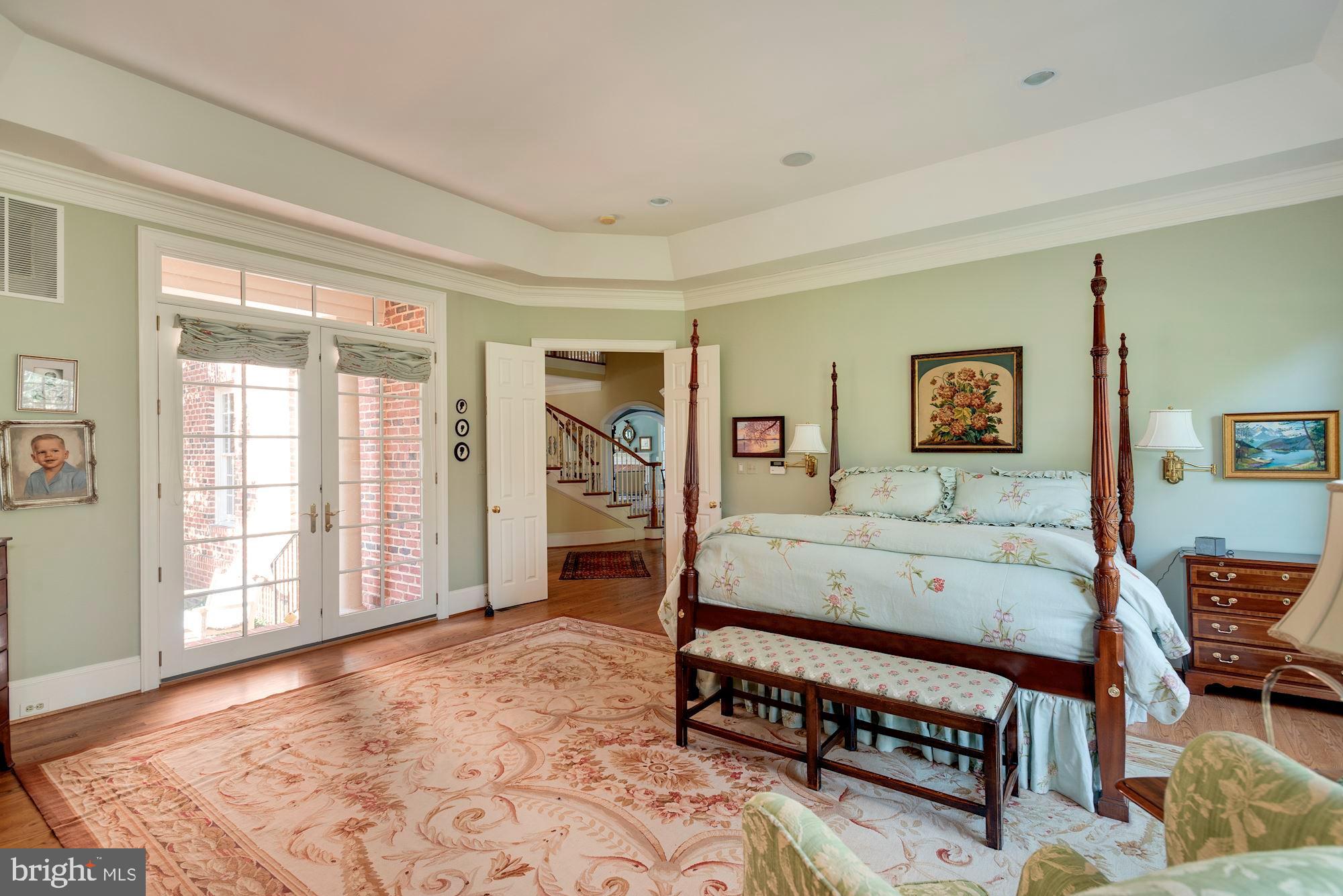 LANGLEY COURT - Residential