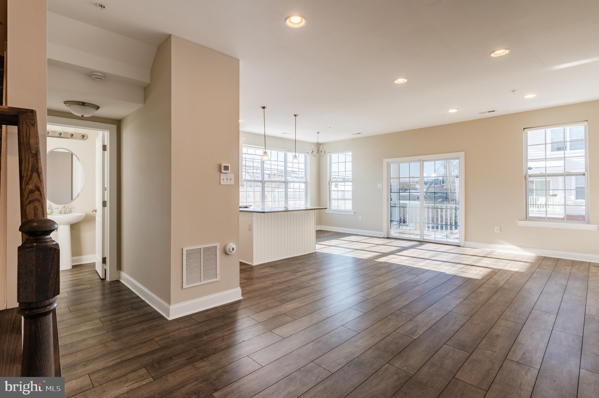 PENN SQ - Residential