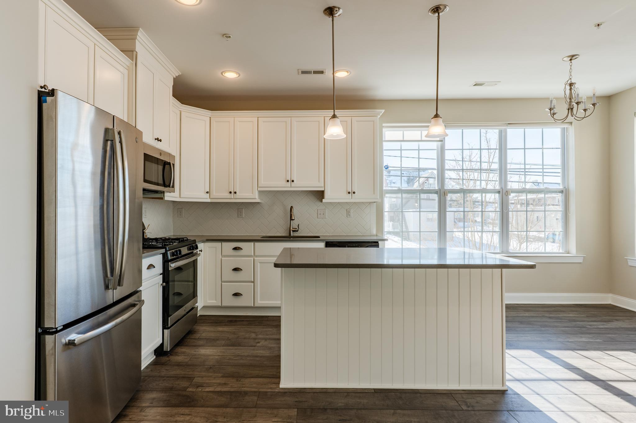 PENN SQ - Residential