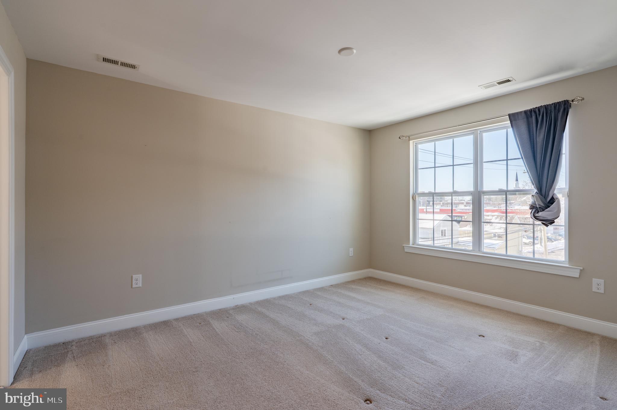 PENN SQ - Residential