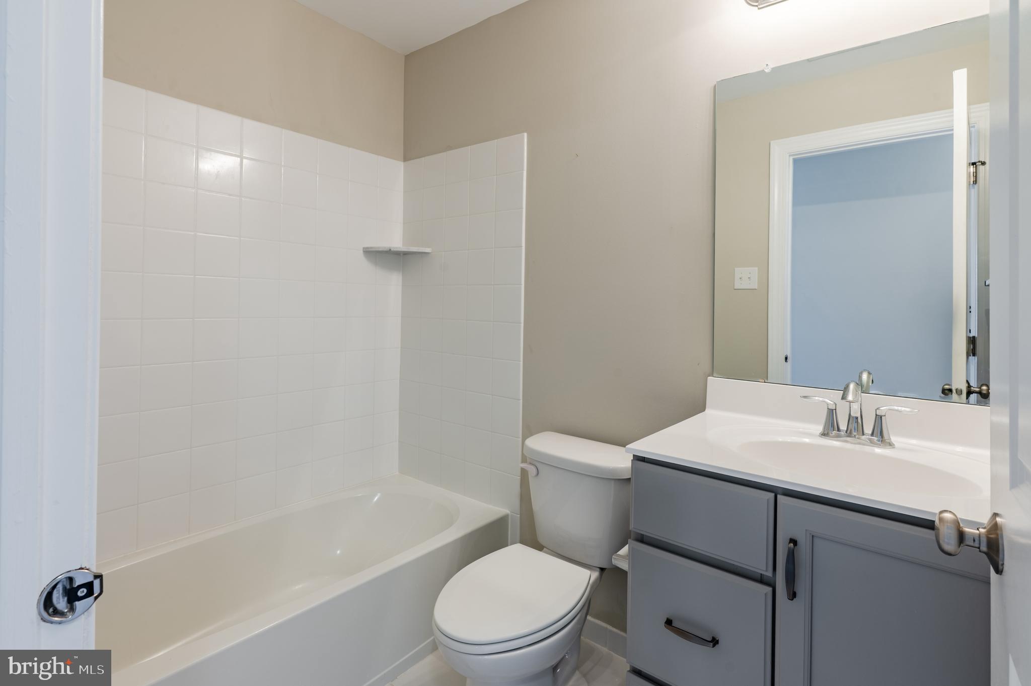 PENN SQ - Residential