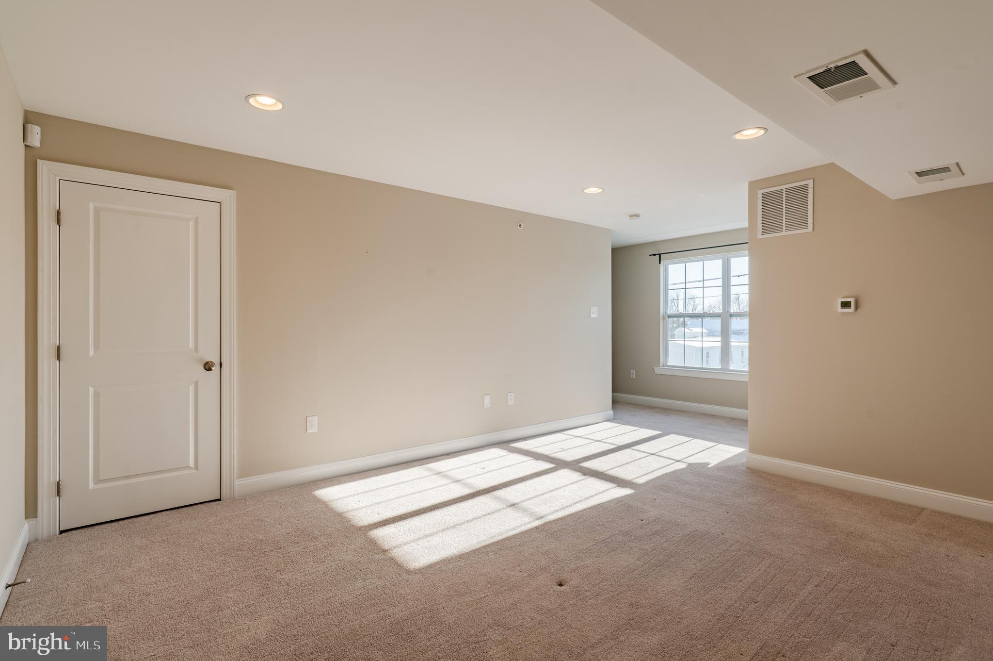 PENN SQ - Residential