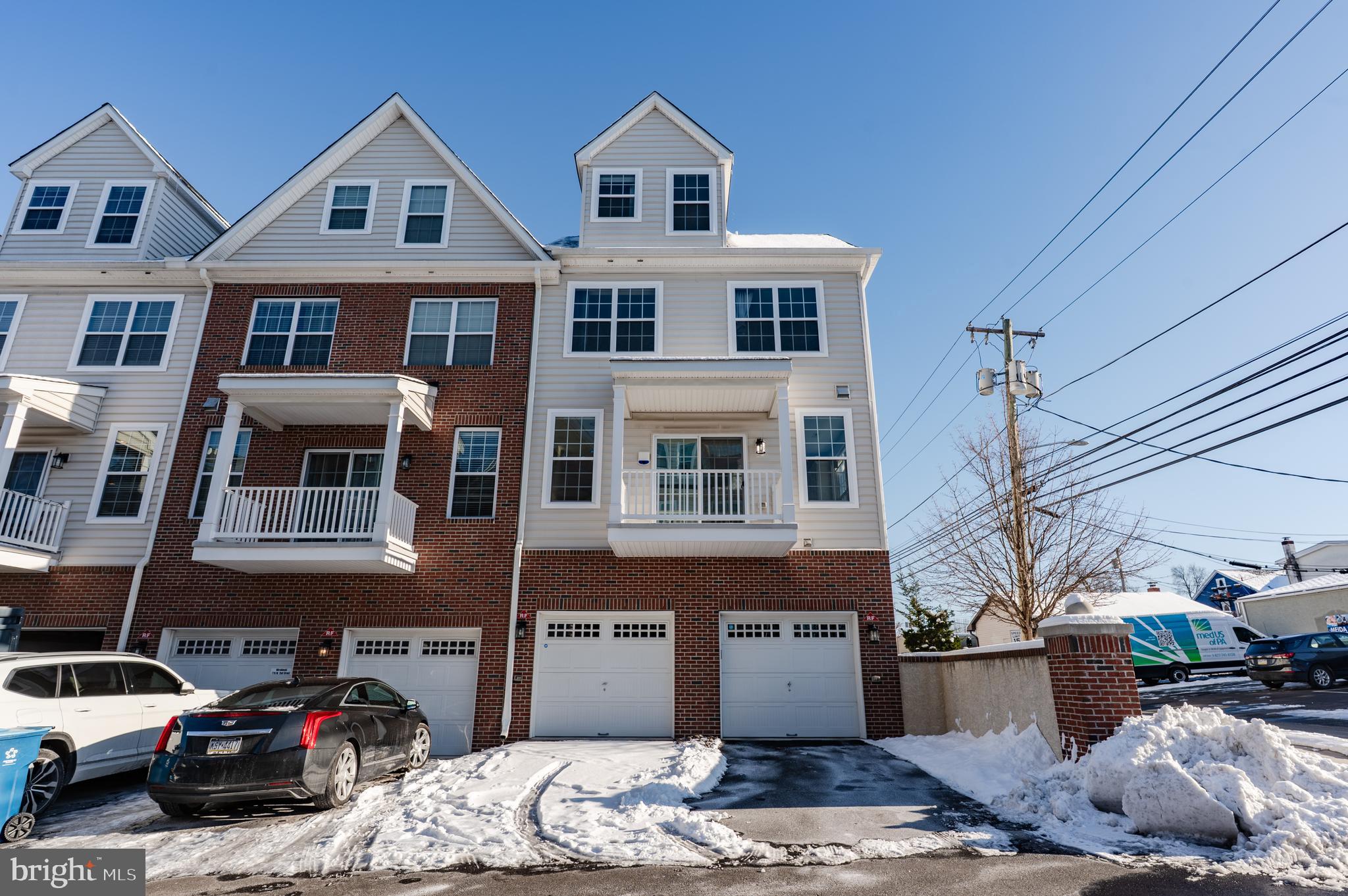 PENN SQ - Residential