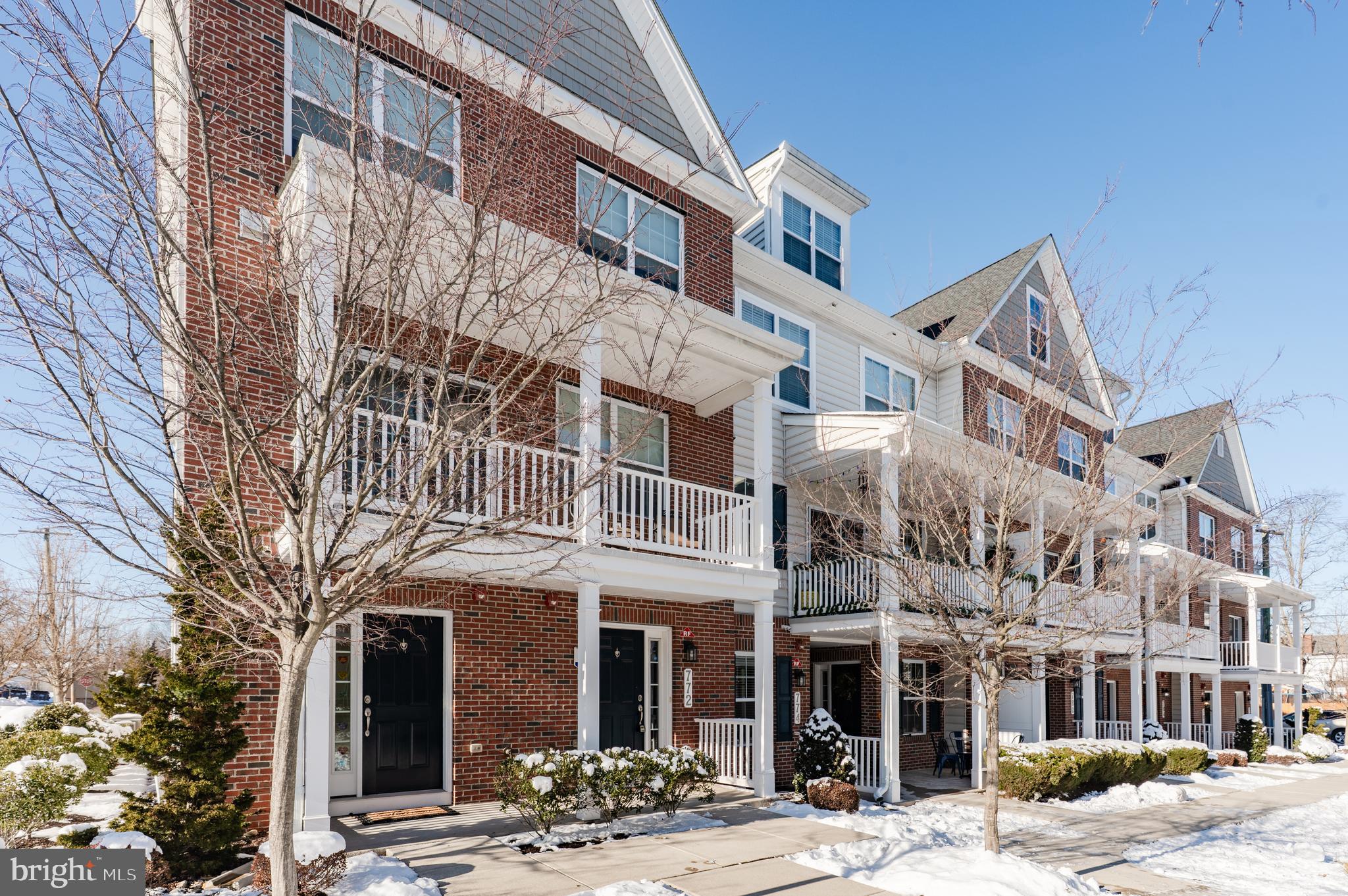 PENN SQ - Residential