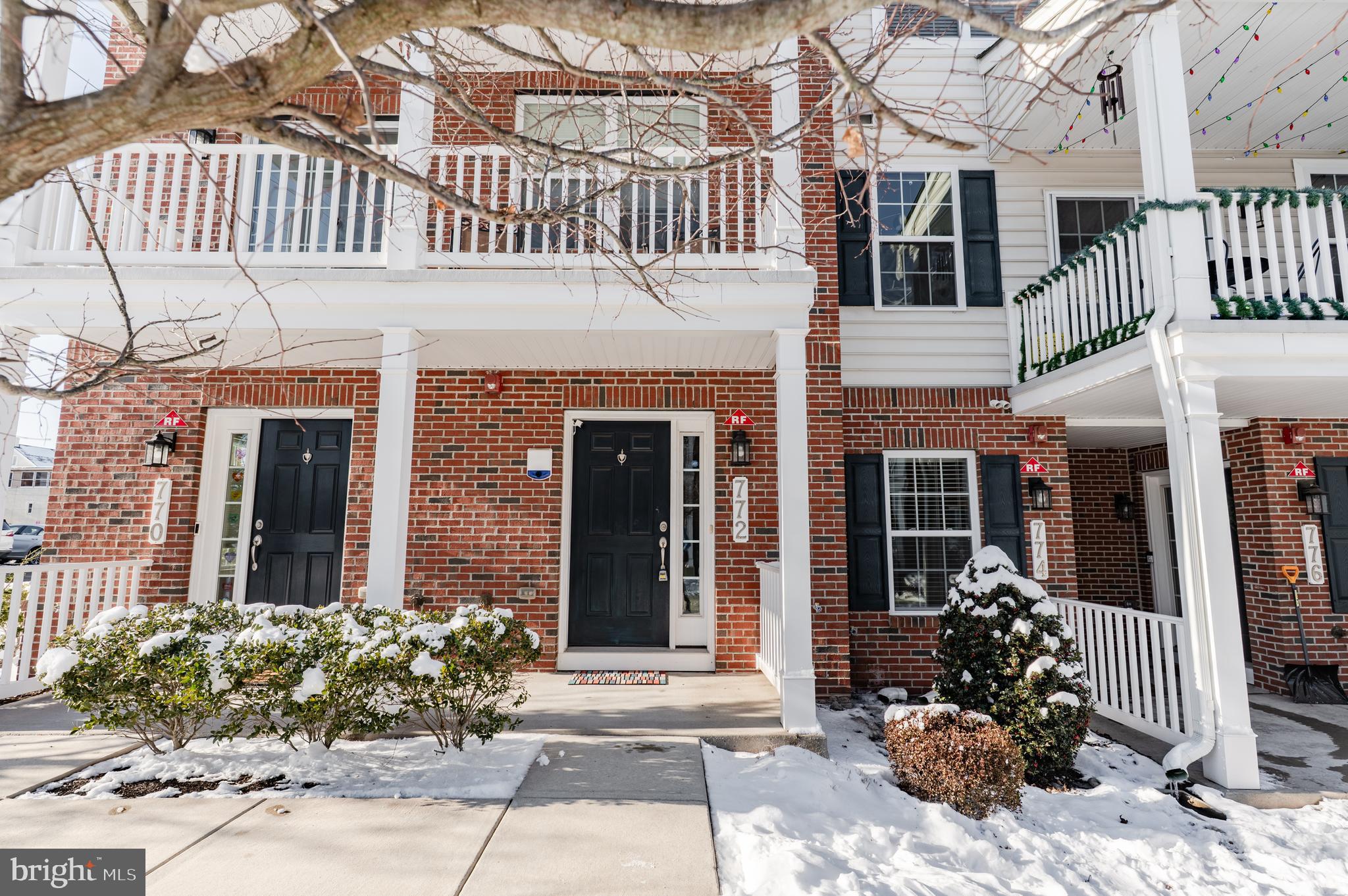 PENN SQ - Residential