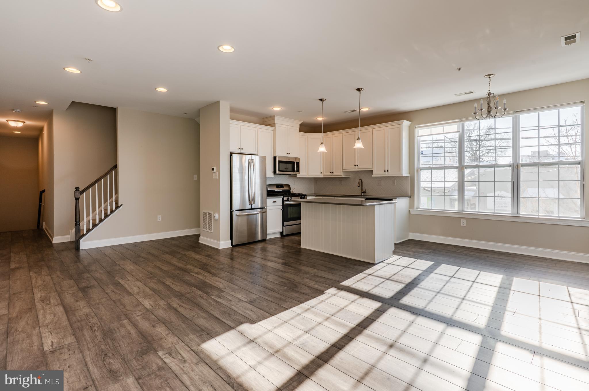 PENN SQ - Residential