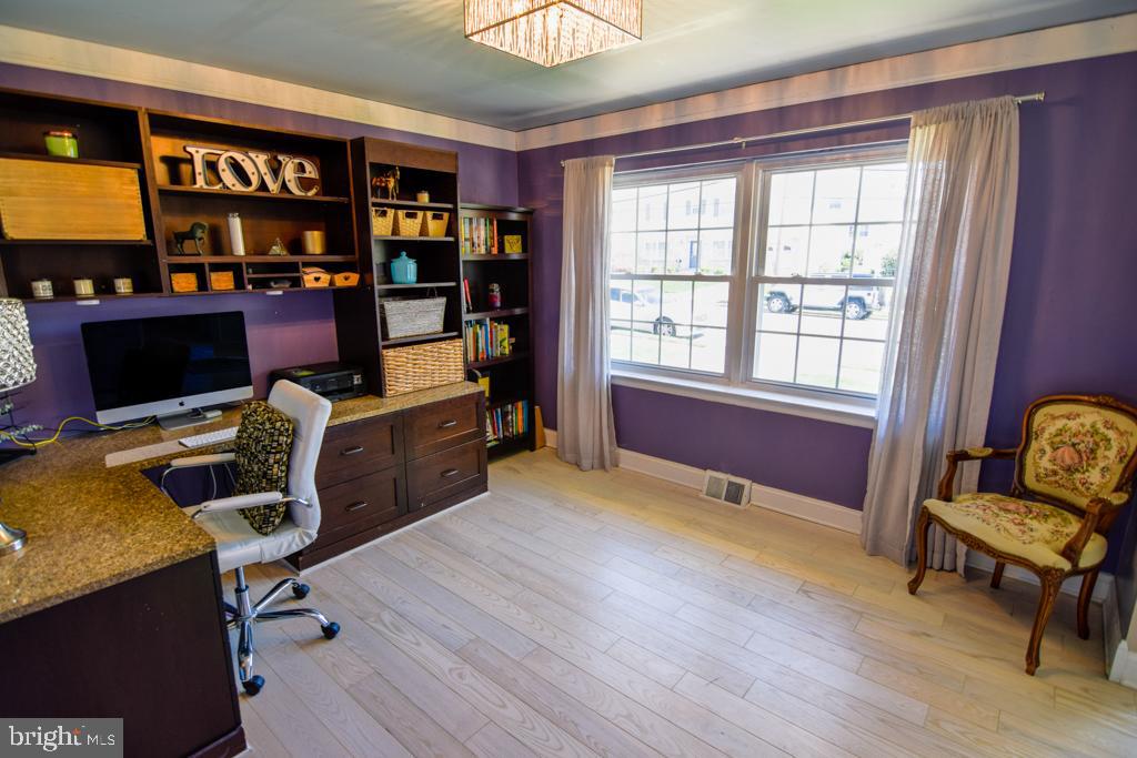 SOMERTON - Residential