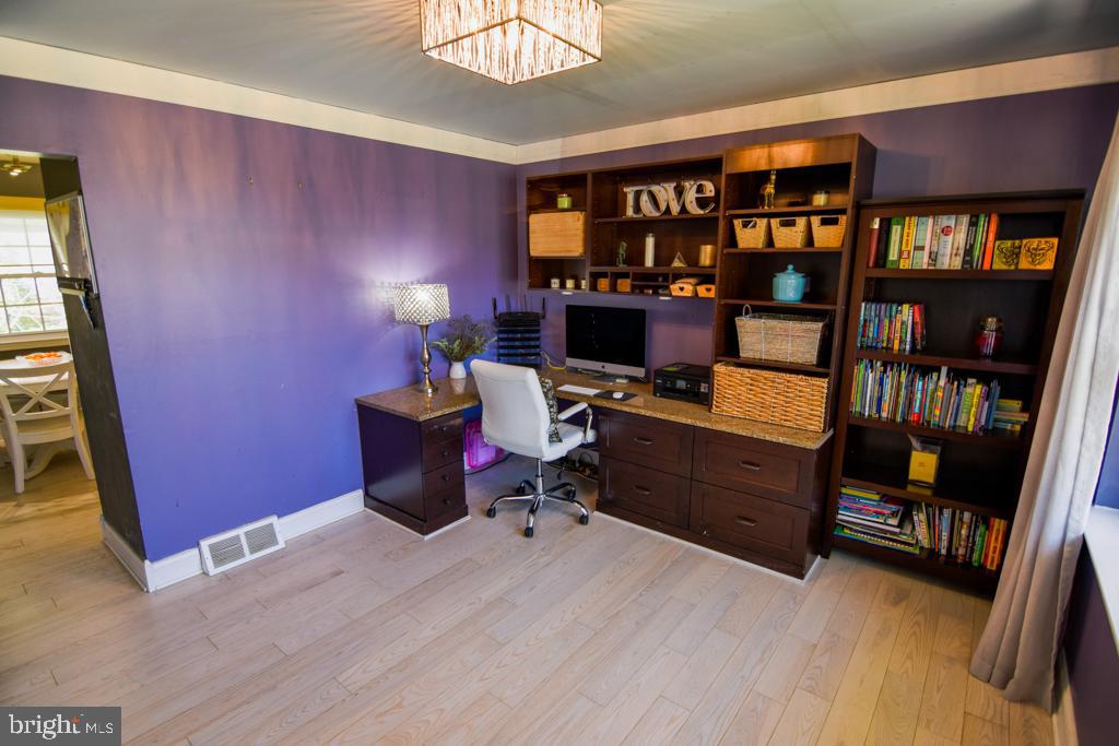 SOMERTON - Residential