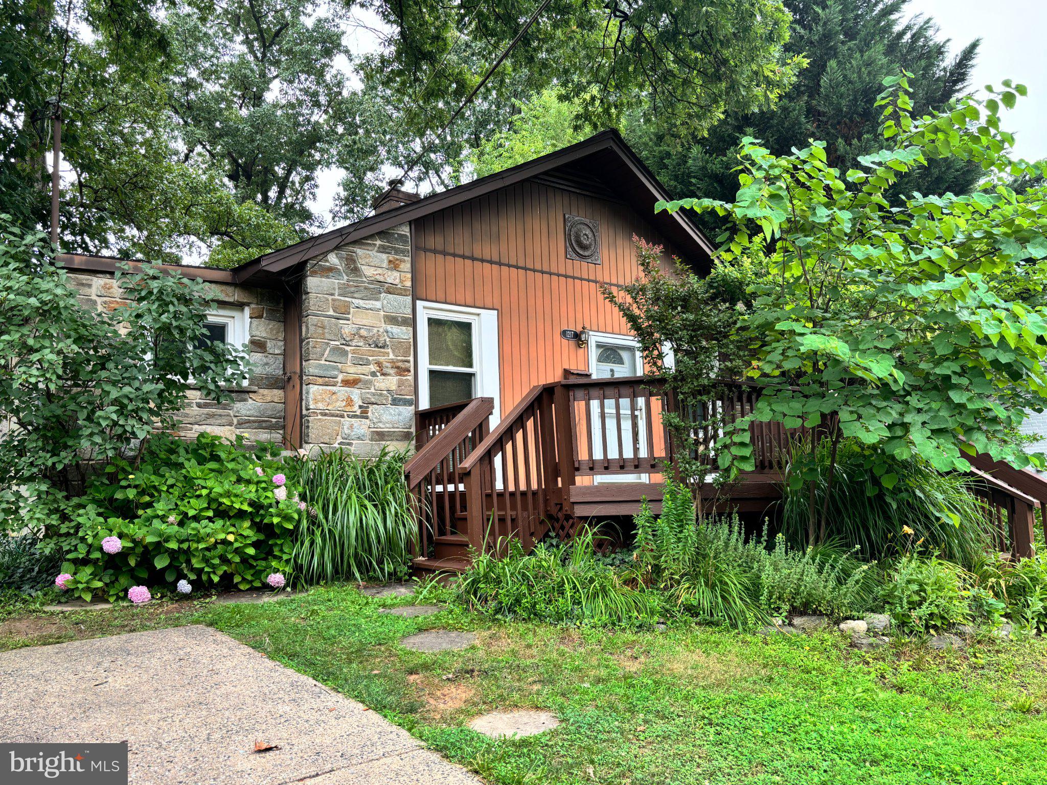 1217 EDMONSTON