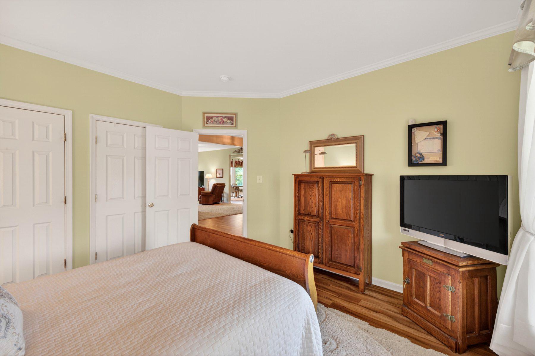 GREEN HILL MANOR - Residential