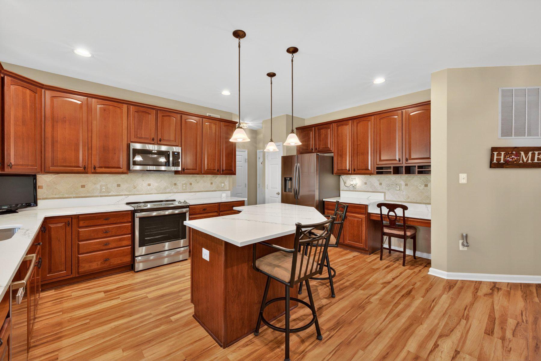 GREEN HILL MANOR - Residential