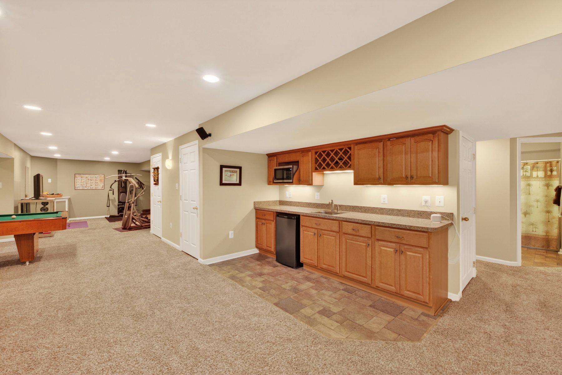 GREEN HILL MANOR - Residential