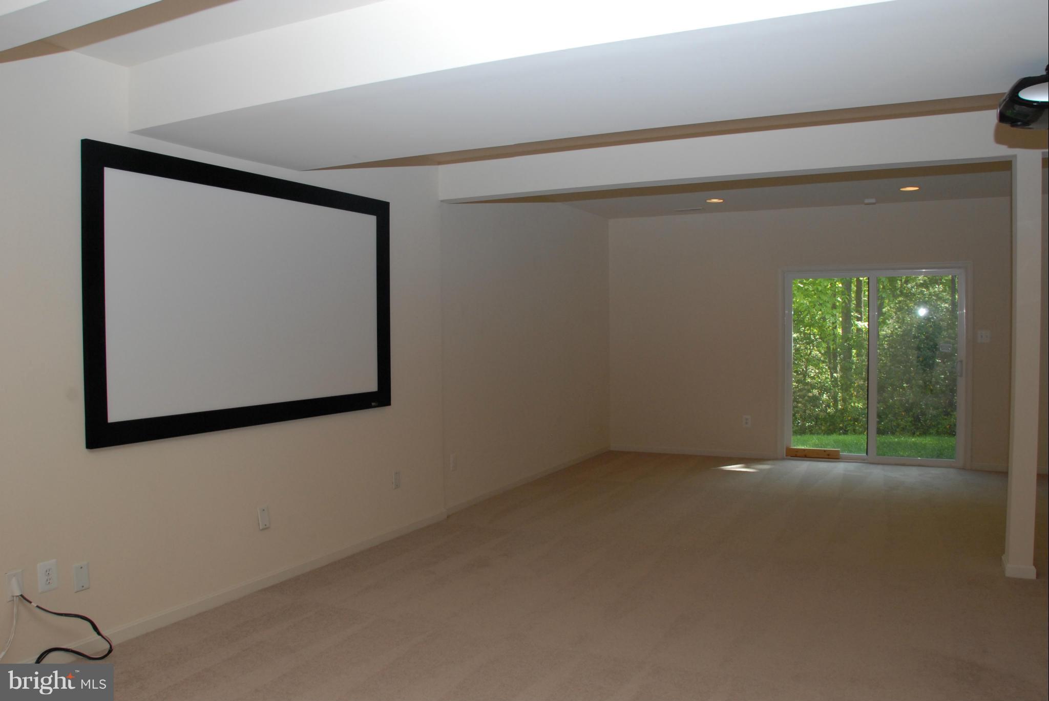 PEMBROOKE - Residential Lease