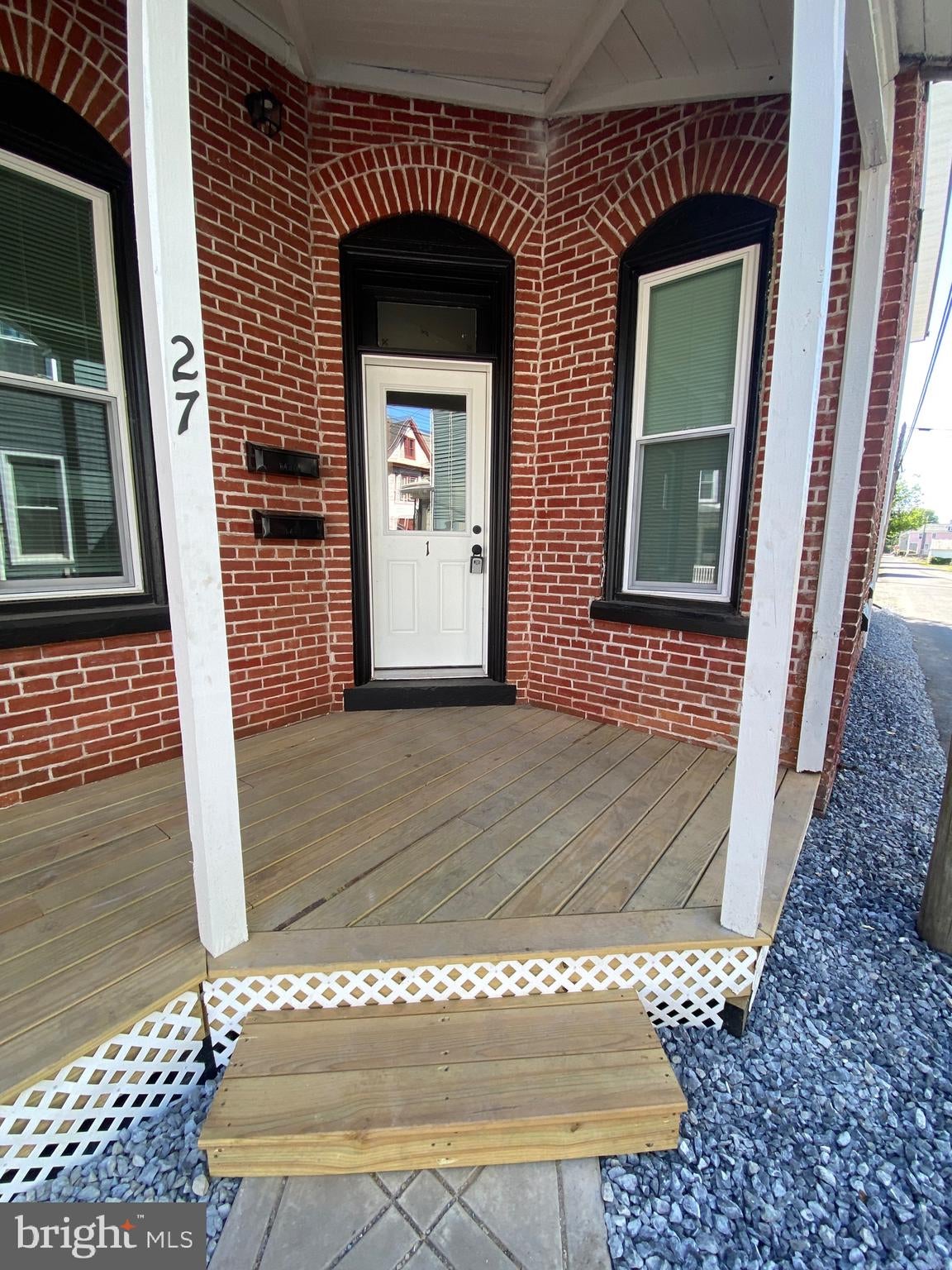 27 W FERDINAND STREET 1