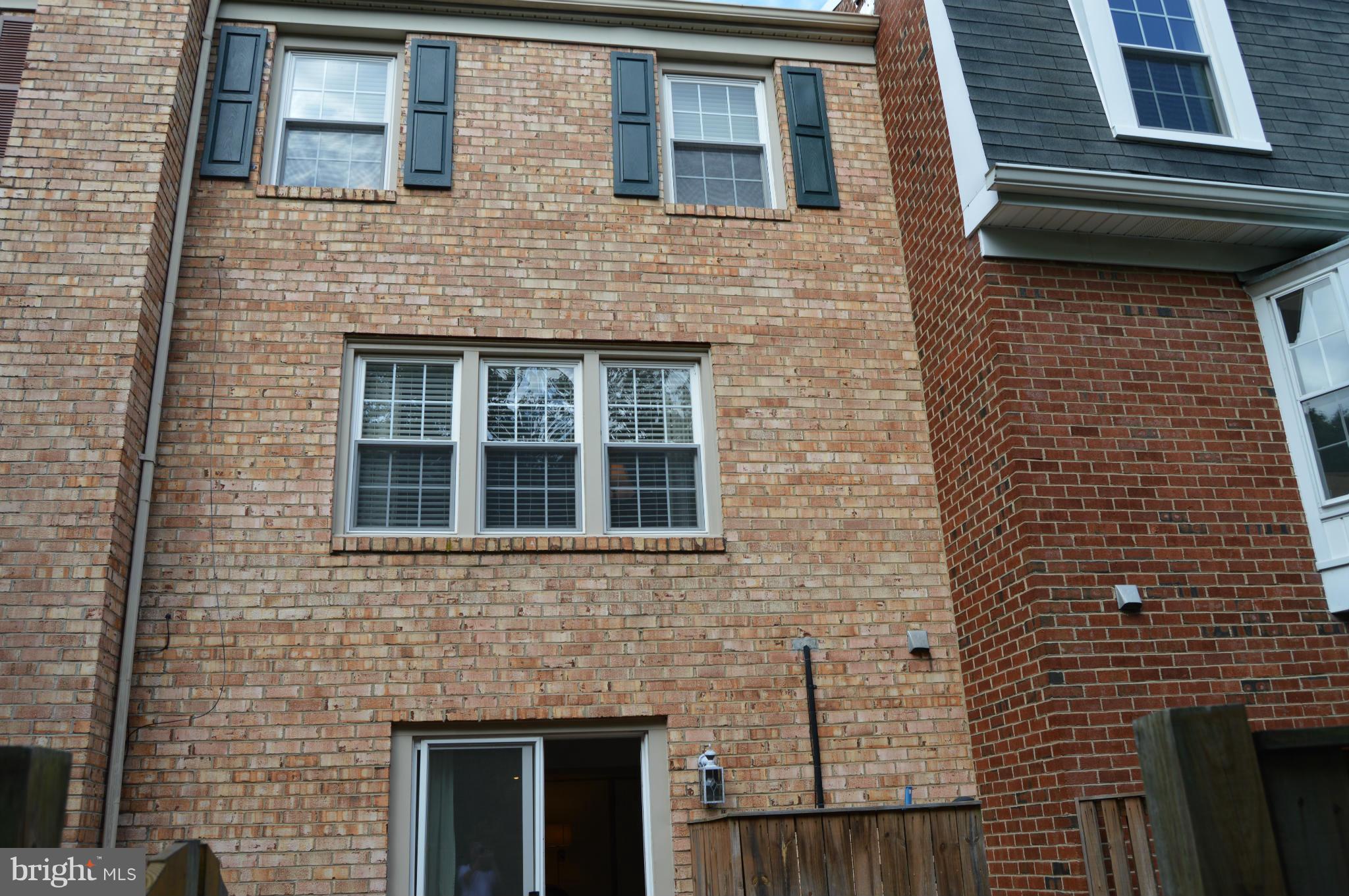 BAY HILLS - Residential