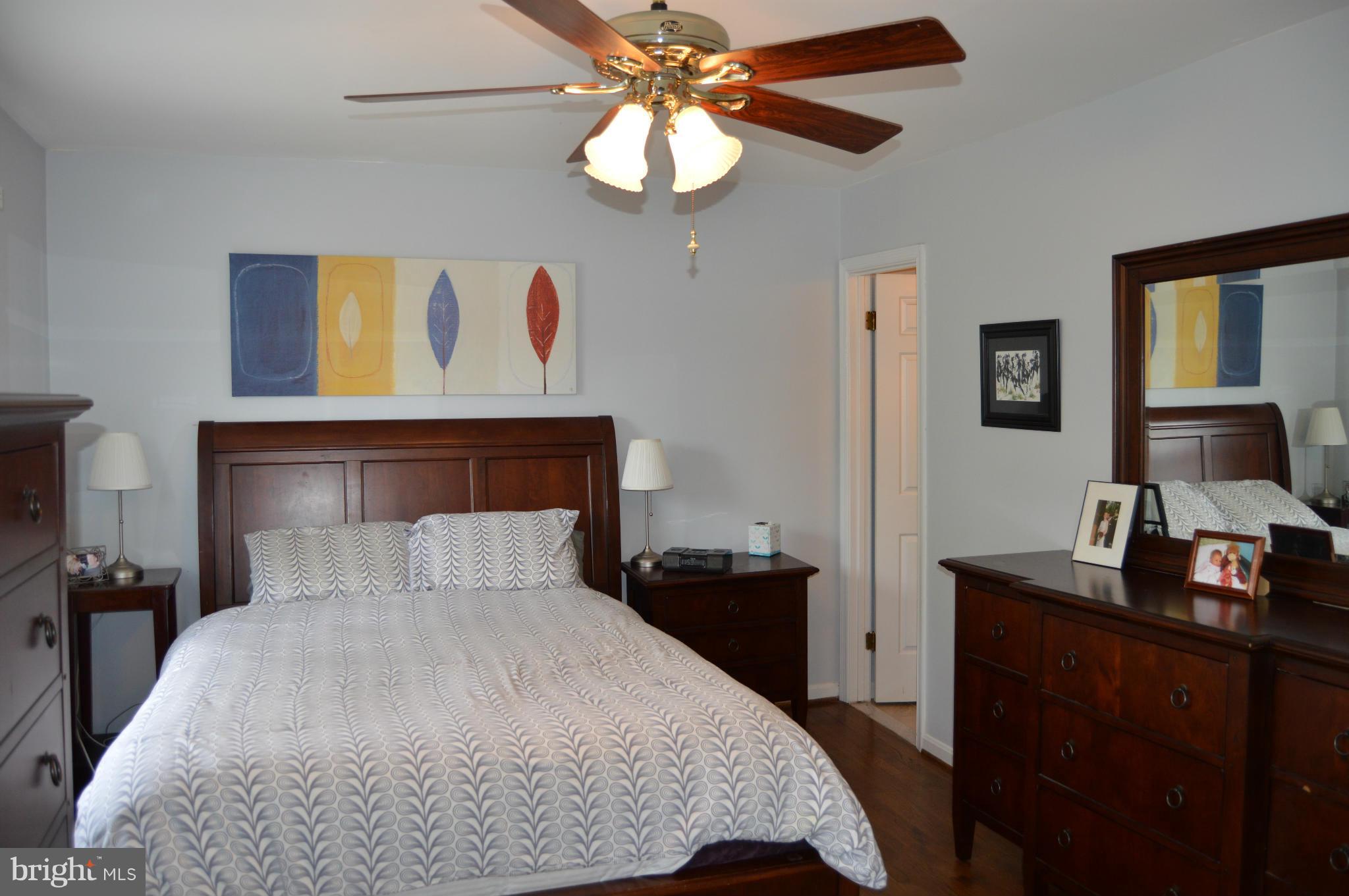 BAY HILLS - Residential