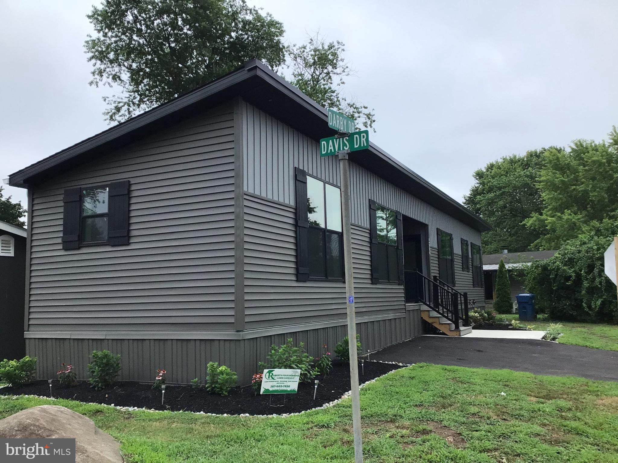 4222 DARBY DRIVE