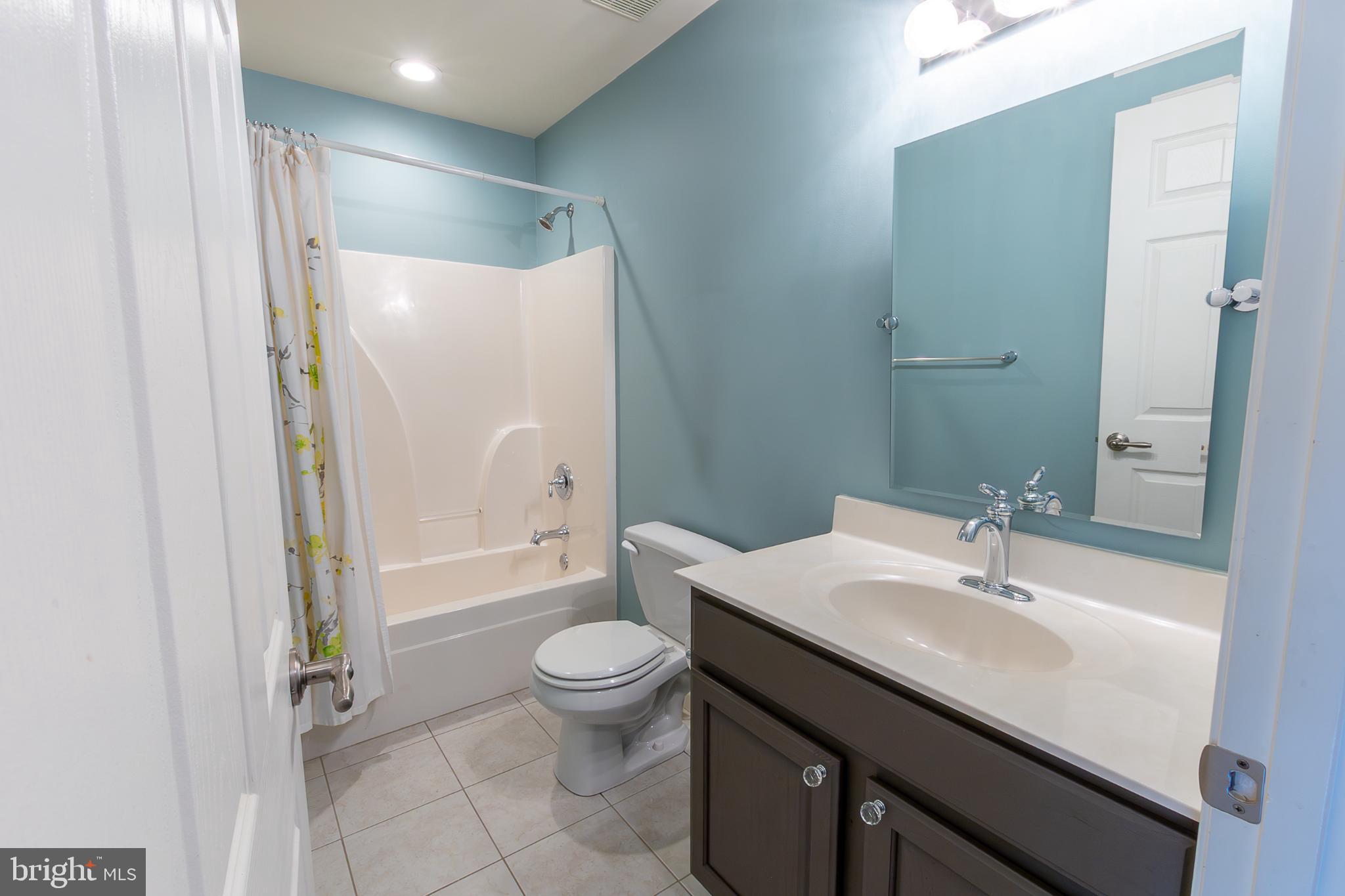 KING MANOR - Residential