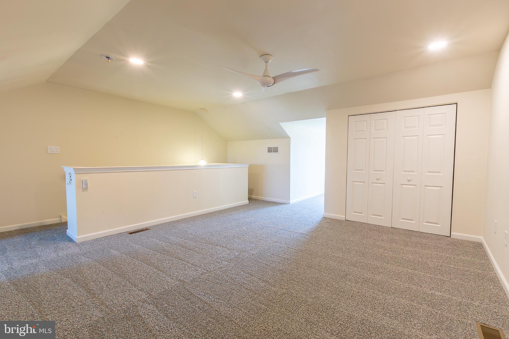 KING MANOR - Residential