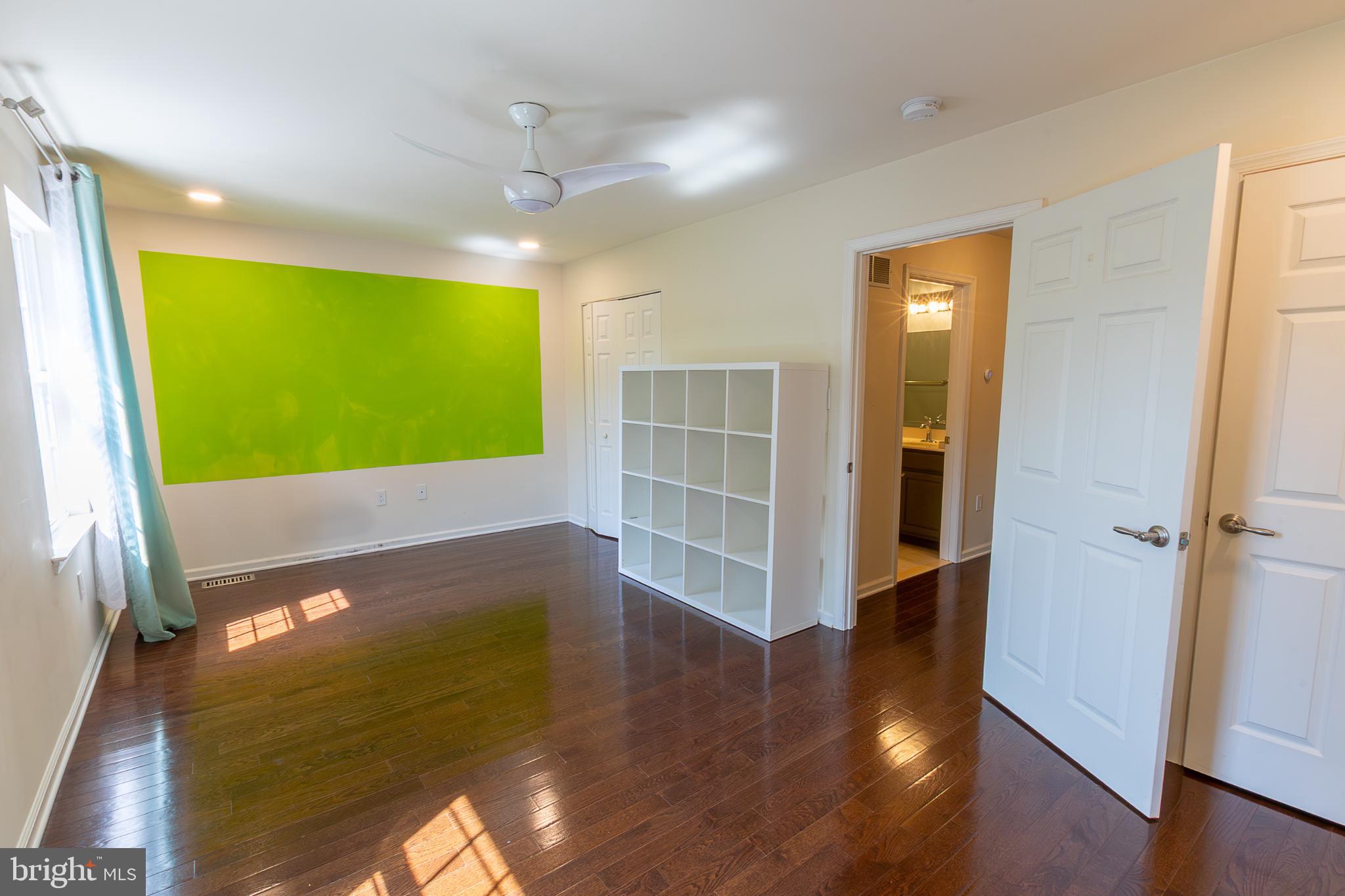 KING MANOR - Residential