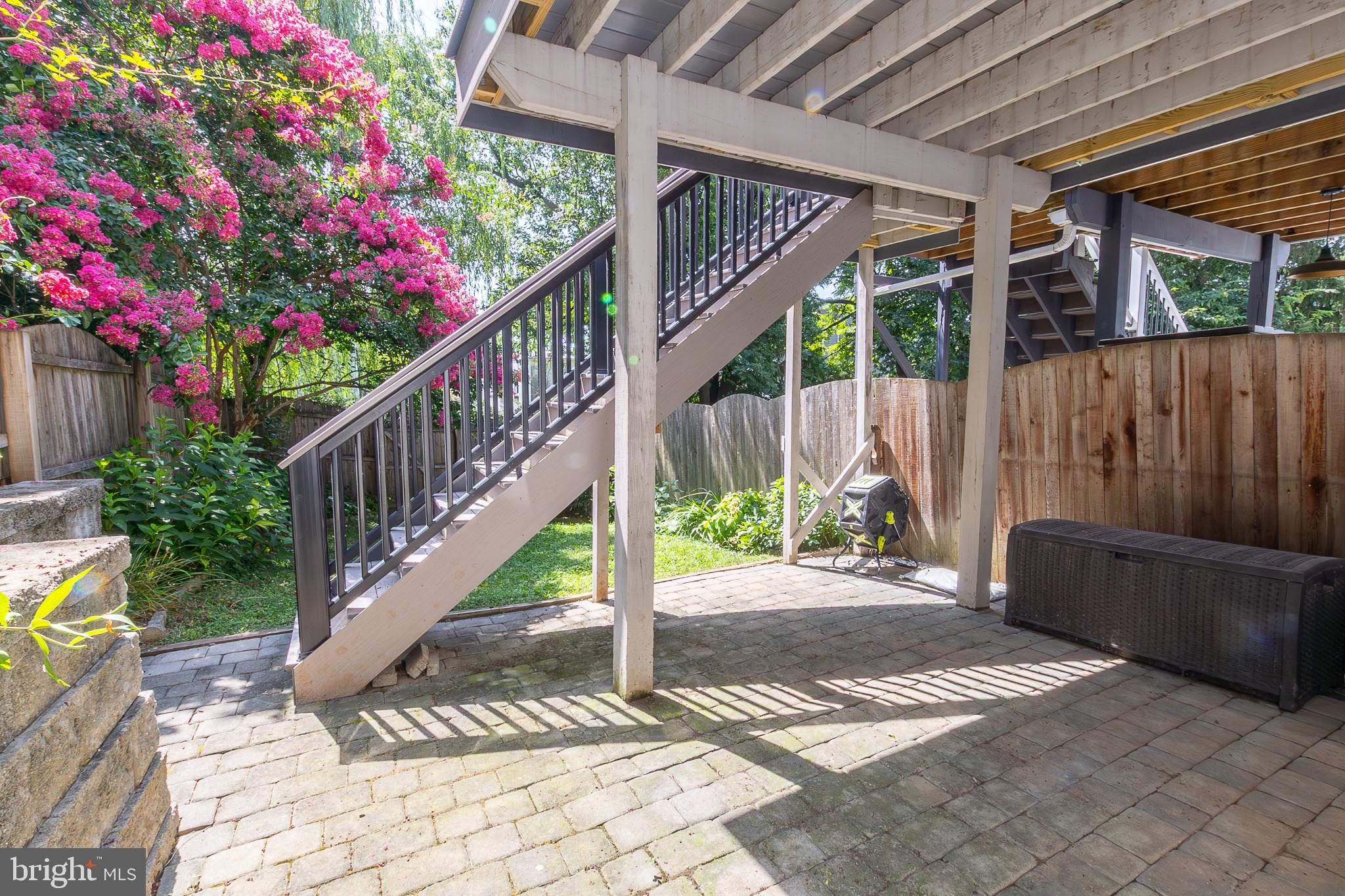 KING MANOR - Residential