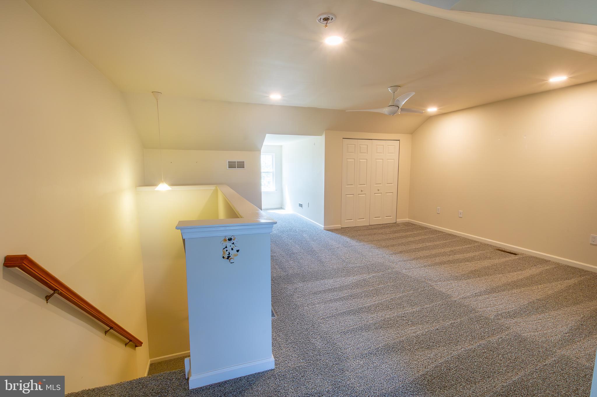 KING MANOR - Residential