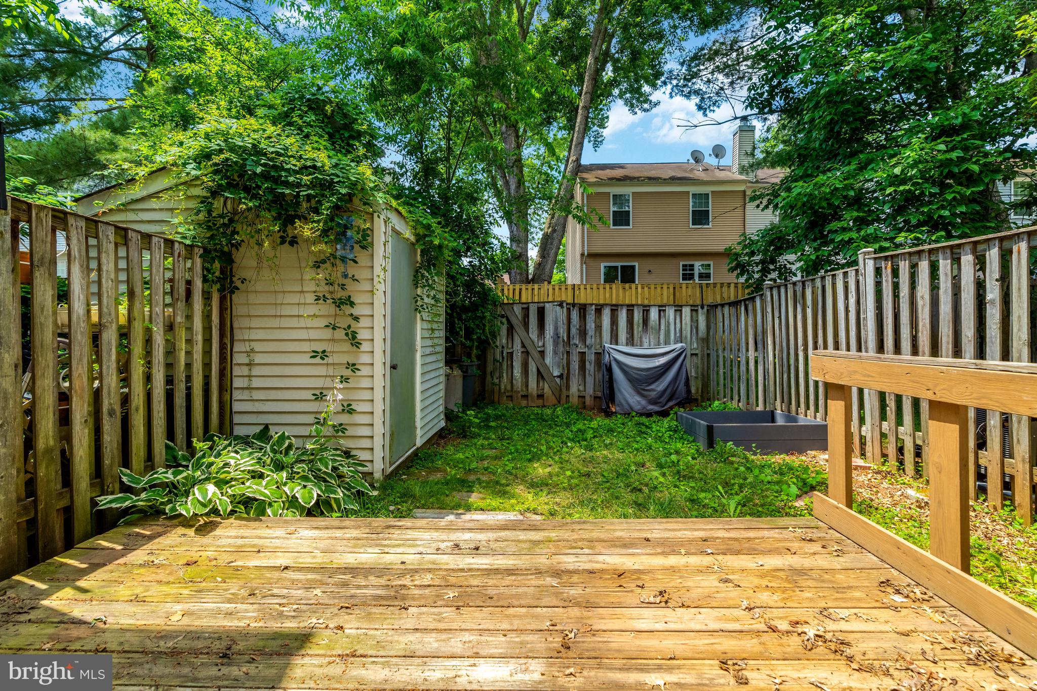 LONDON TOWN WEST - Residential